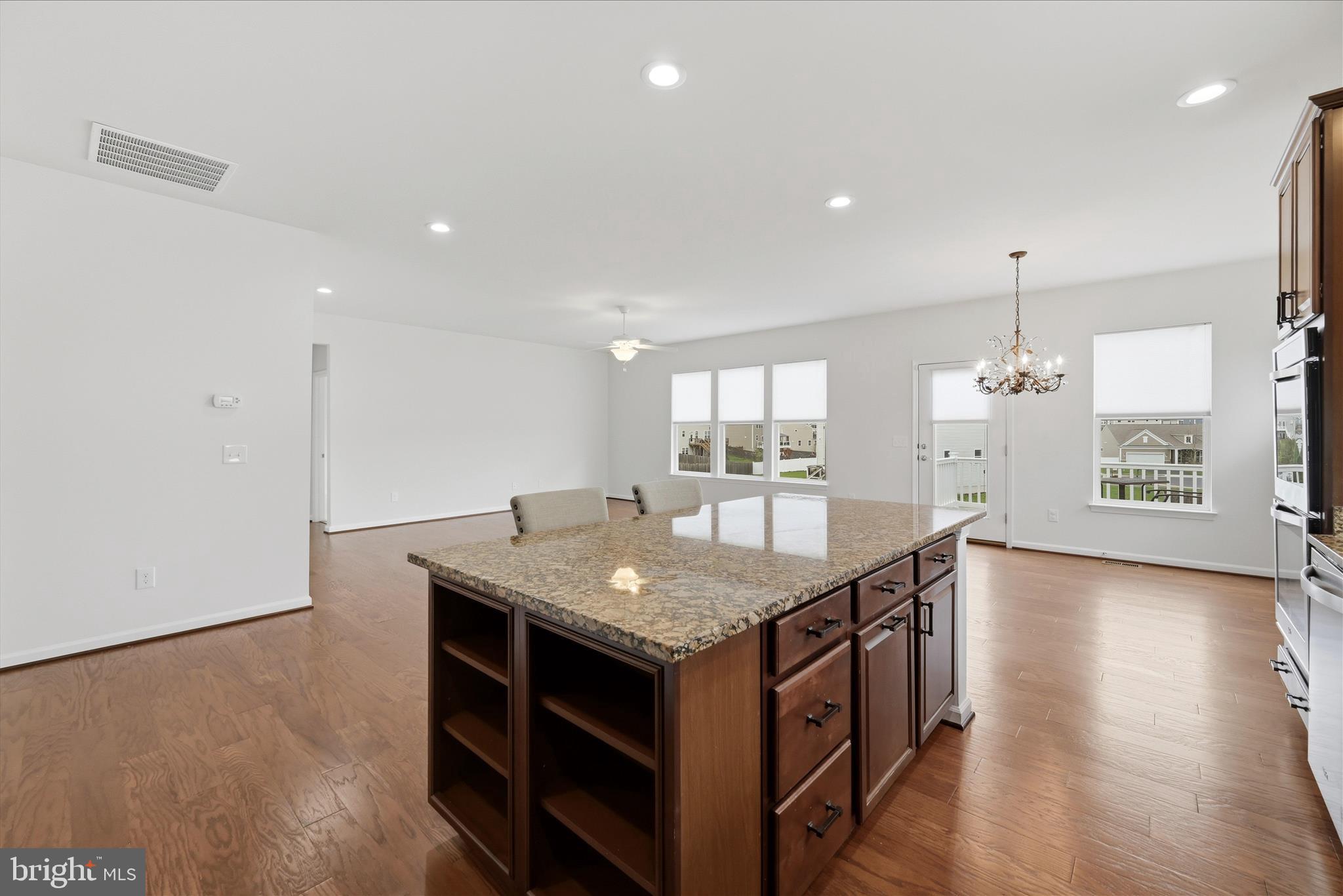 SOUTHERN HILLS - Residential