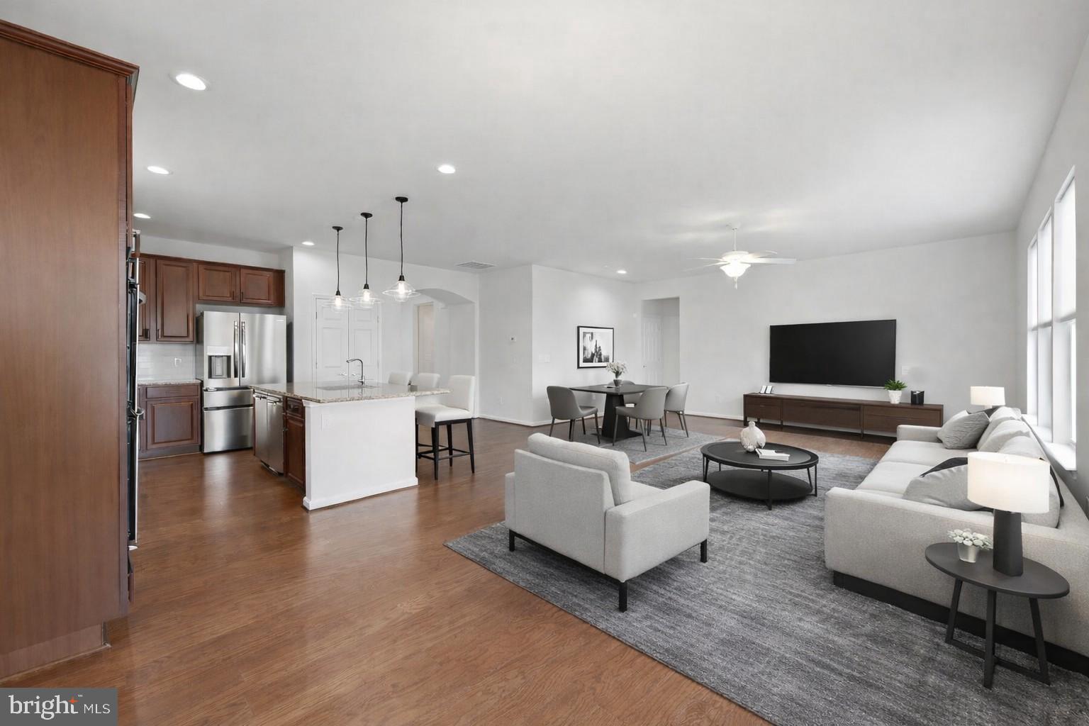 SOUTHERN HILLS - Residential