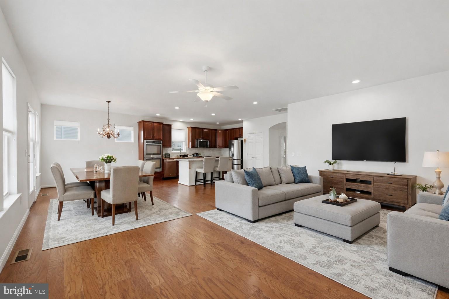 SOUTHERN HILLS - Residential