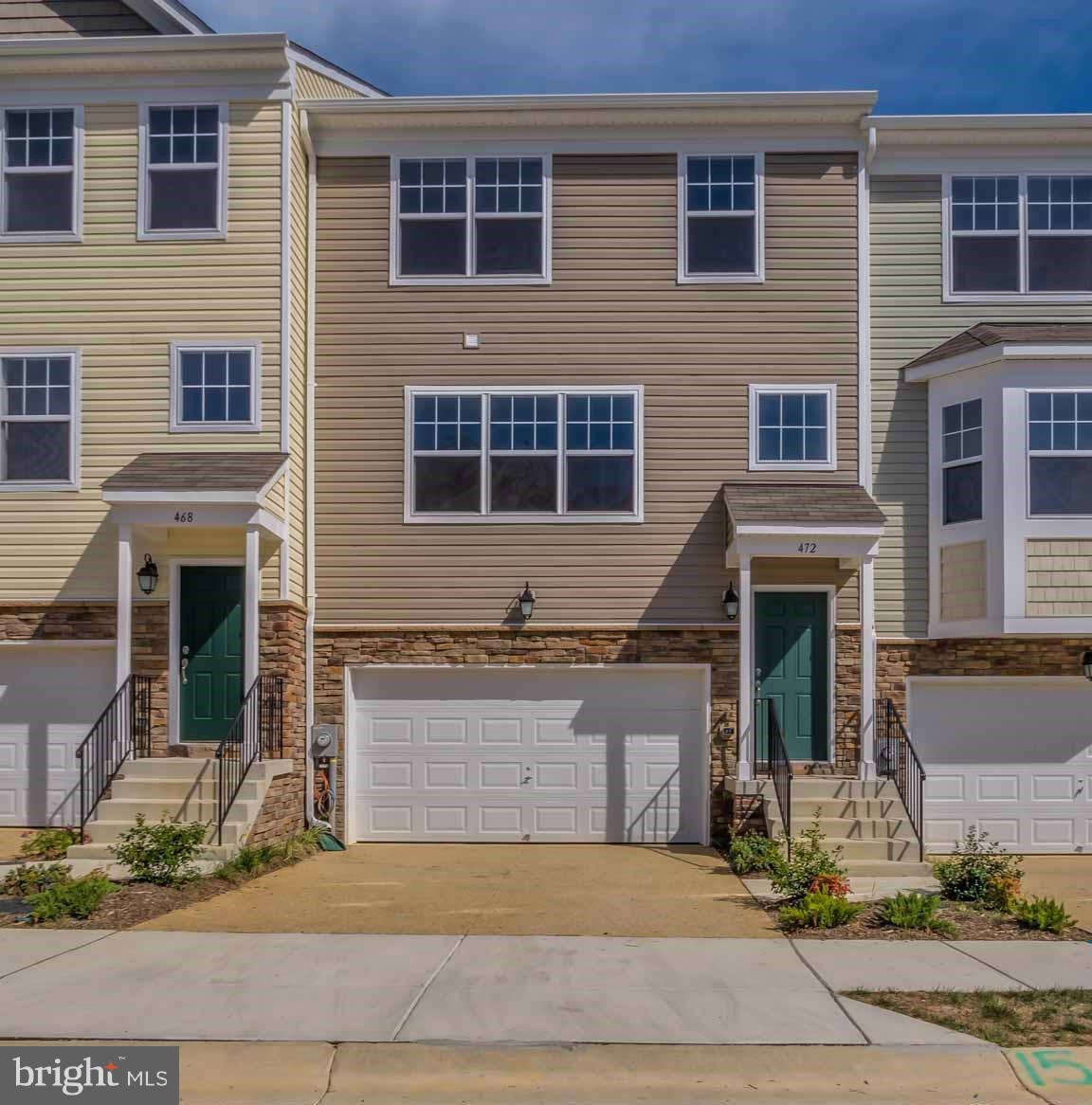 OAK TREE LANDING - Residential