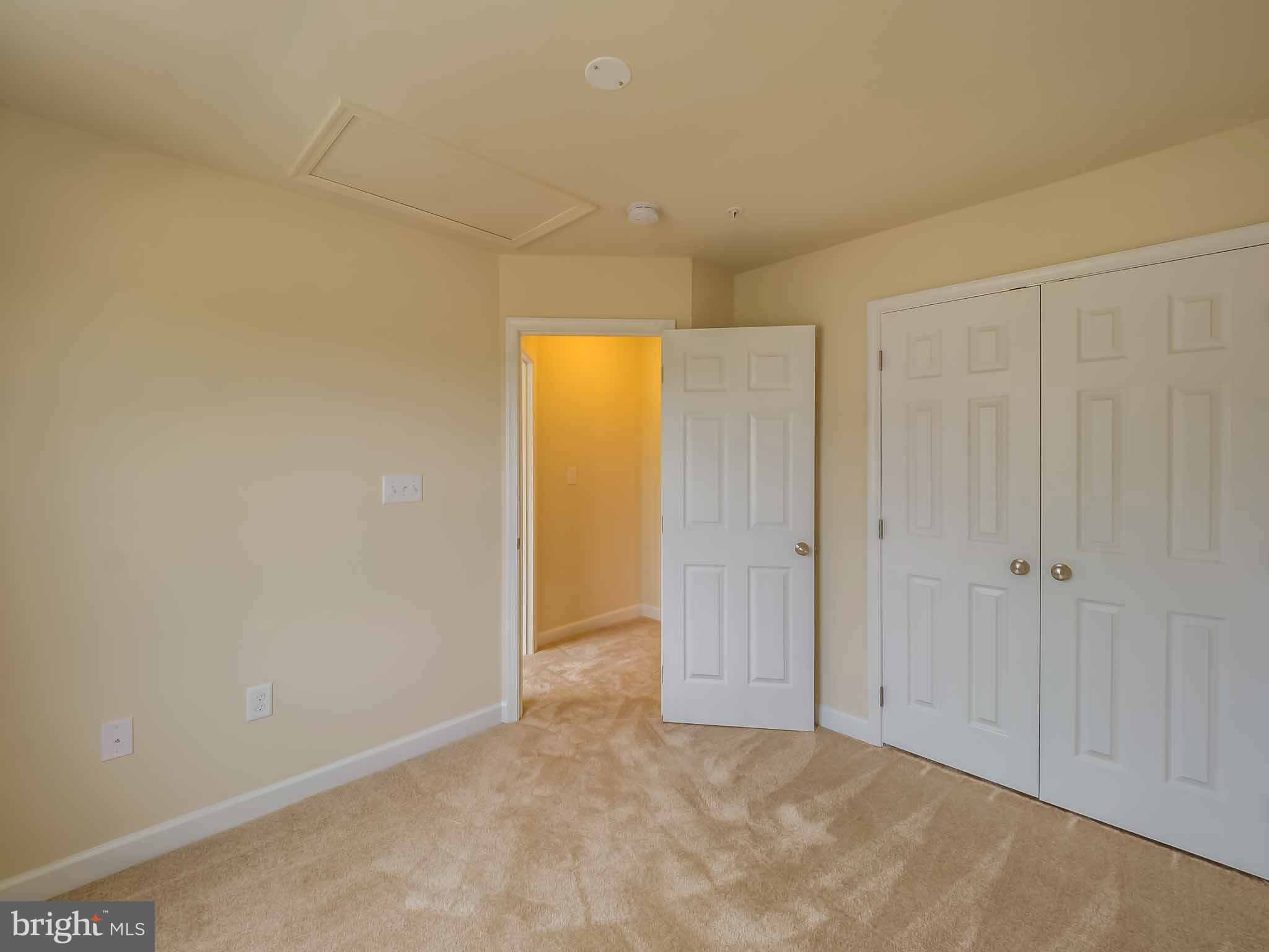 OAK TREE LANDING - Residential