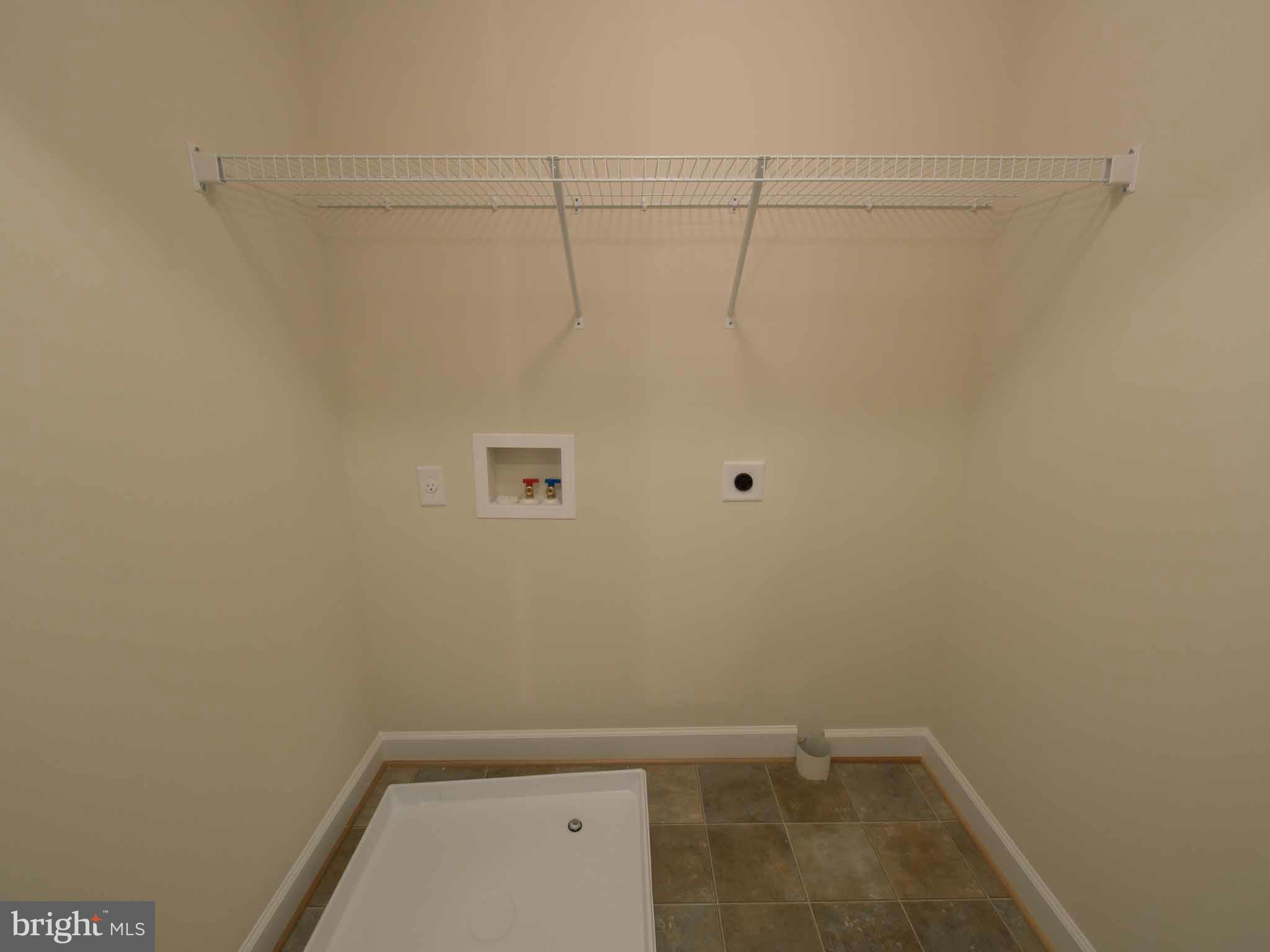 OAK TREE LANDING - Residential