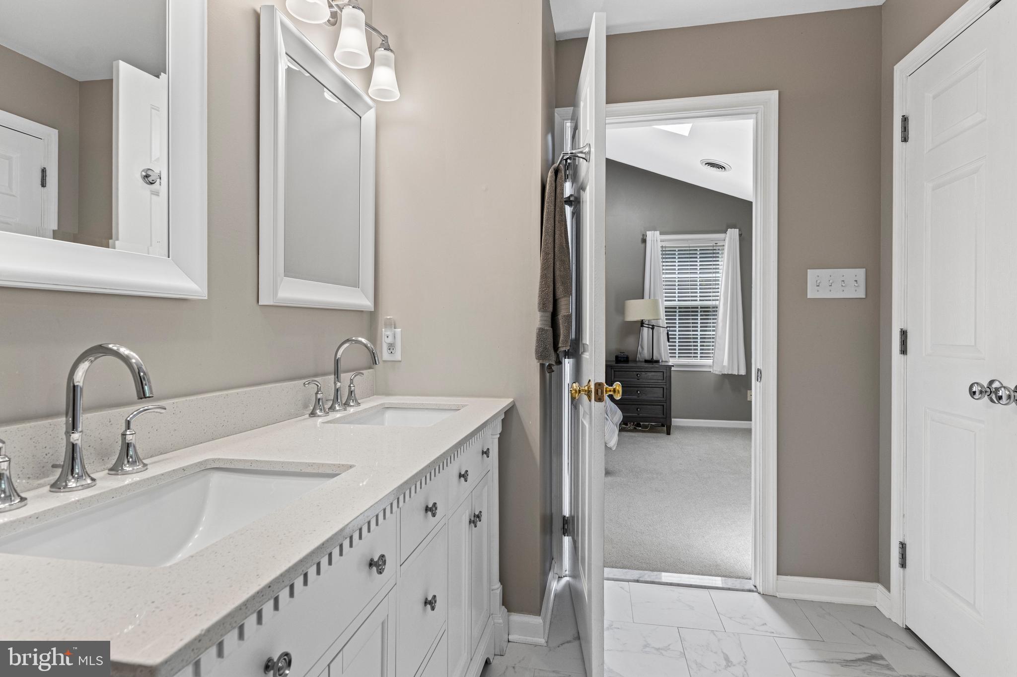 DUNN HILL - Residential