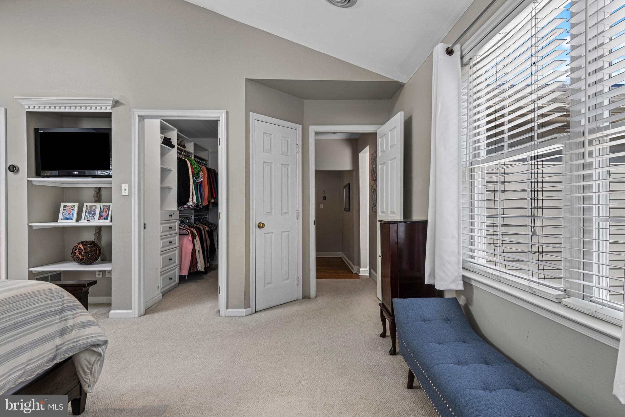 DUNN HILL - Residential