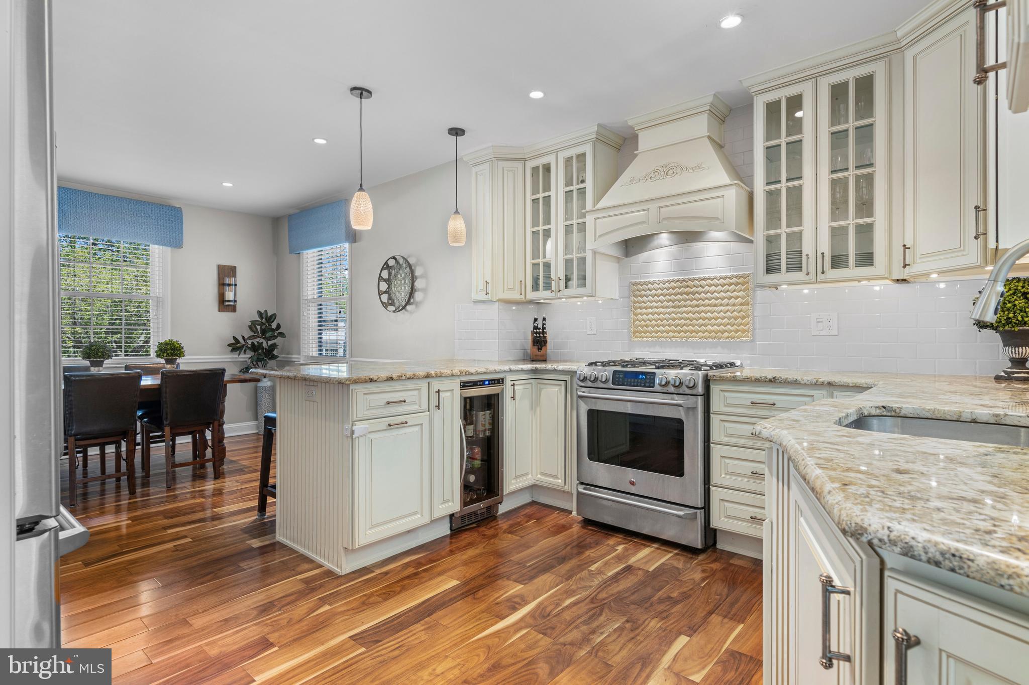 DUNN HILL - Residential