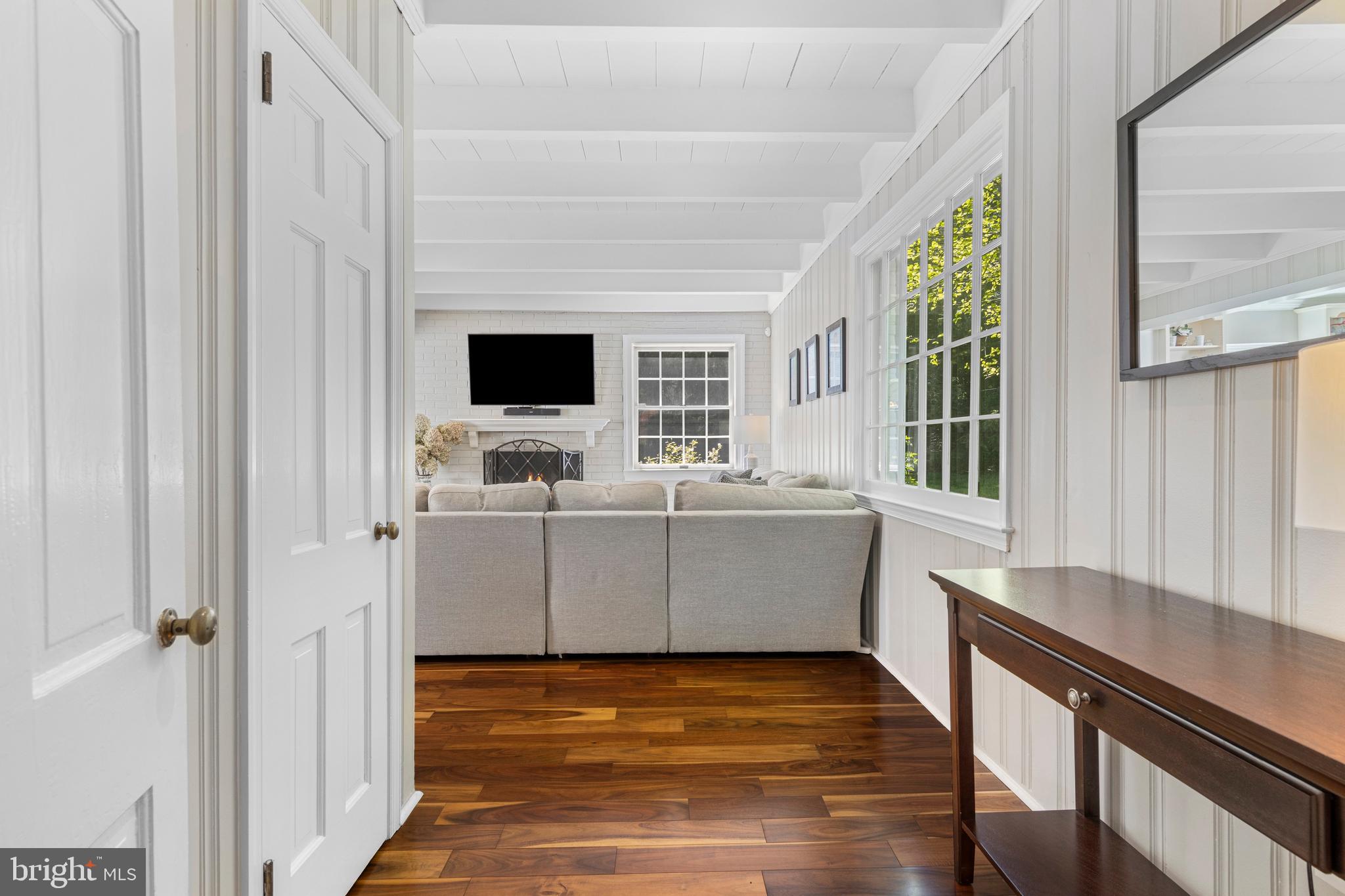 DUNN HILL - Residential