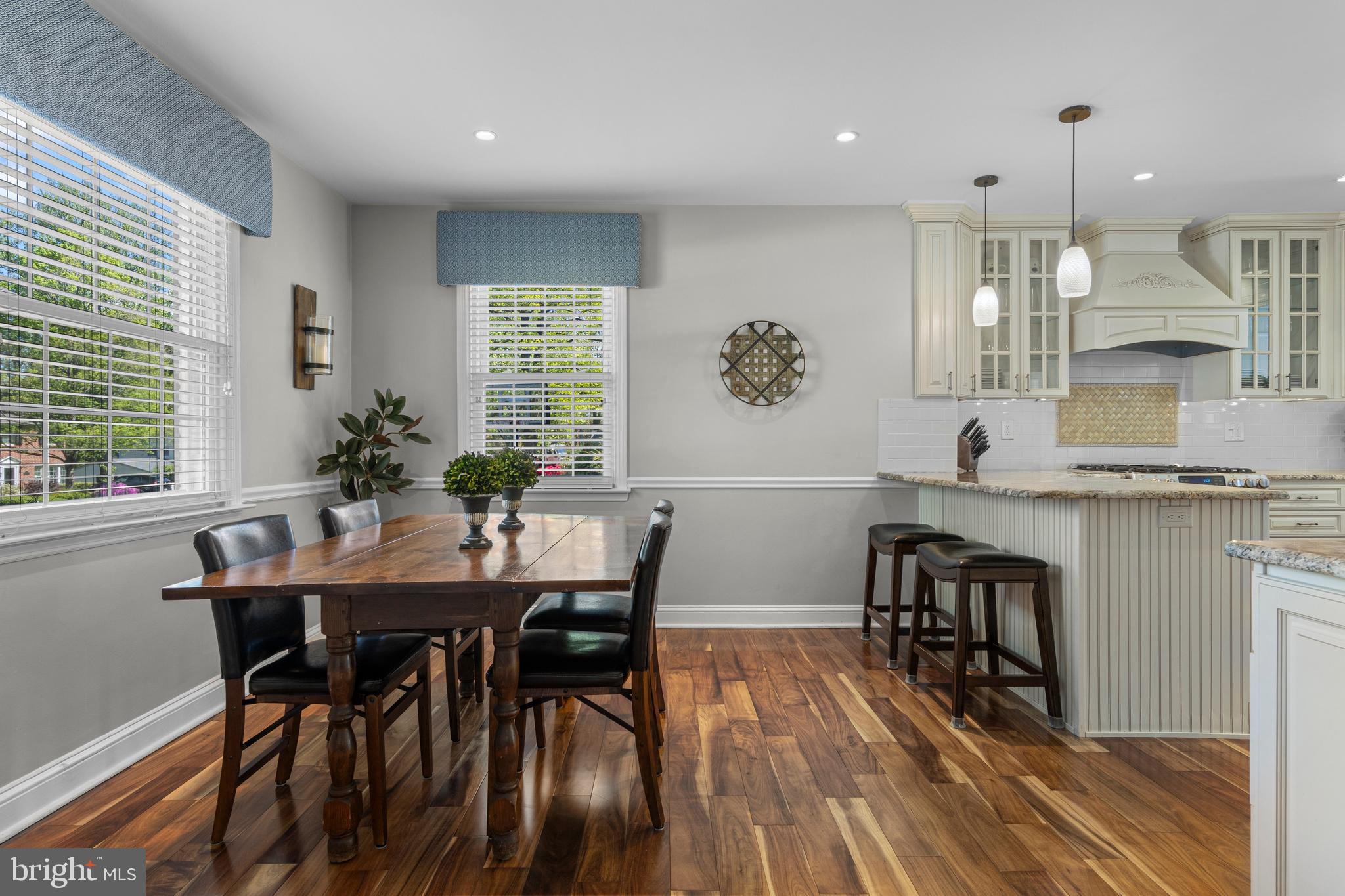 DUNN HILL - Residential