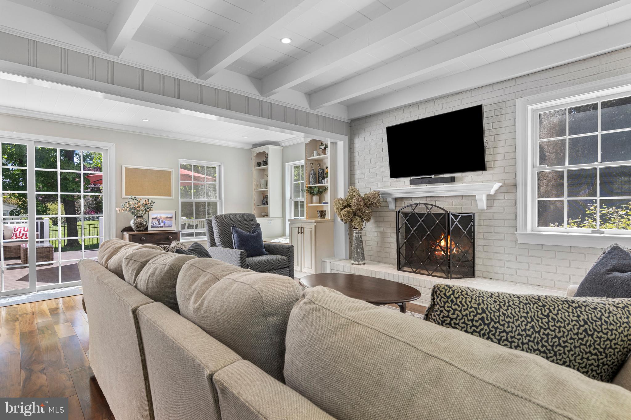 DUNN HILL - Residential