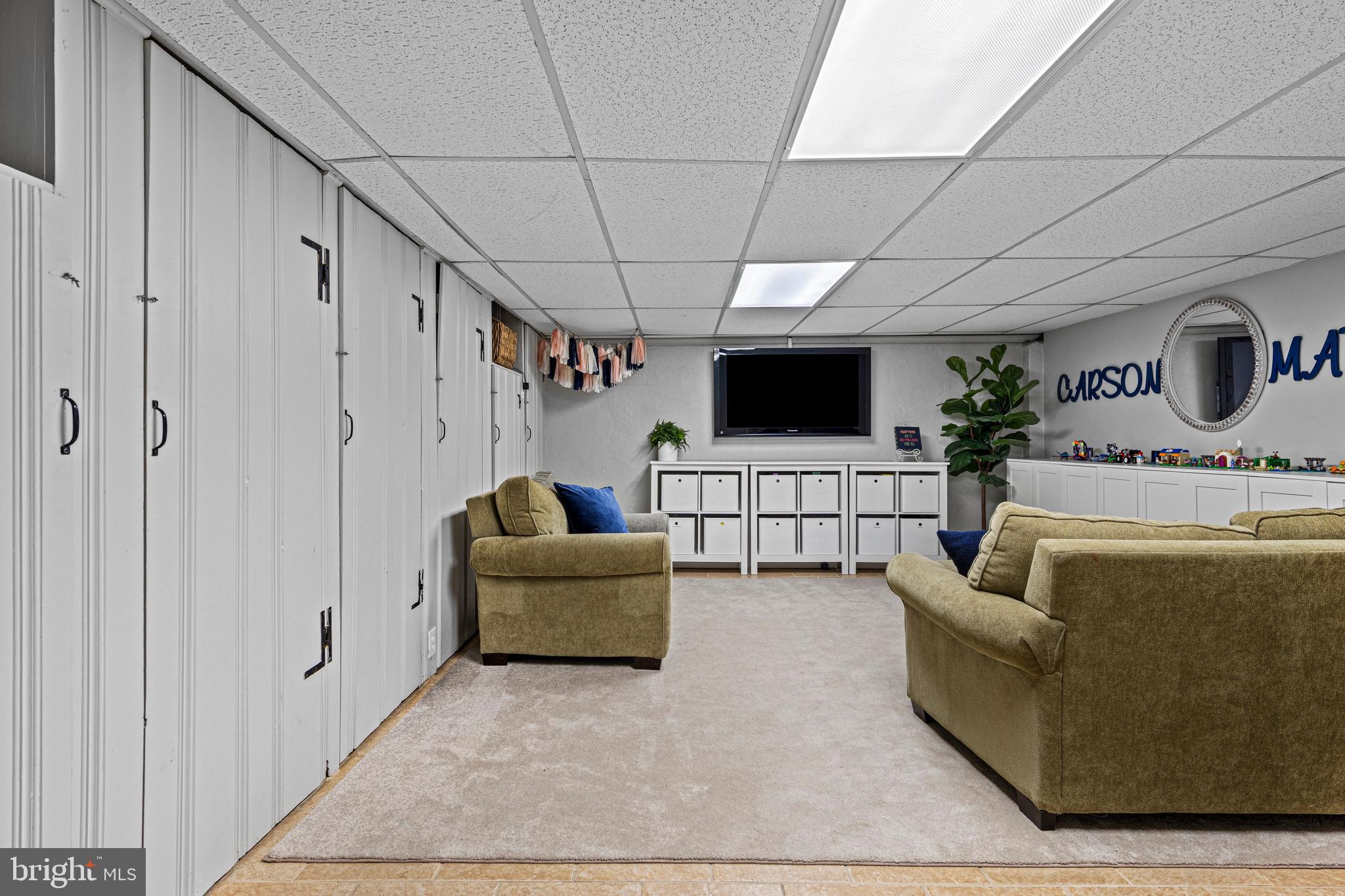 DUNN HILL - Residential