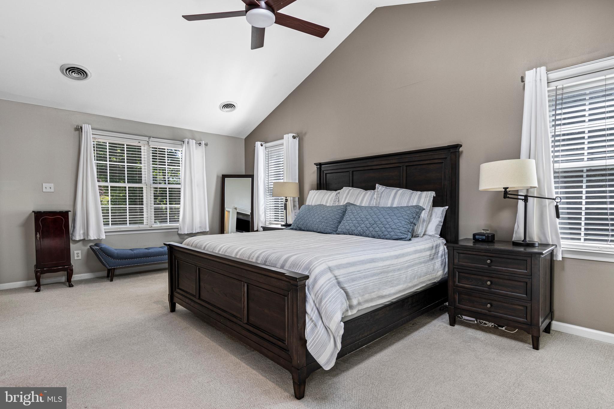 DUNN HILL - Residential