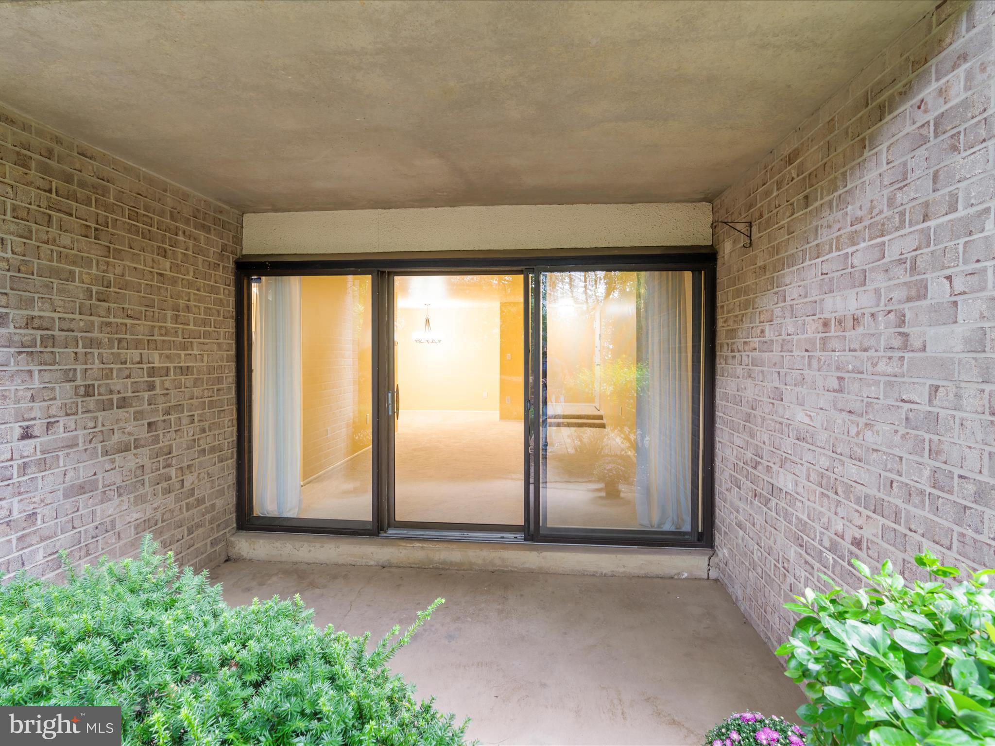 HYDE PARK - Residential