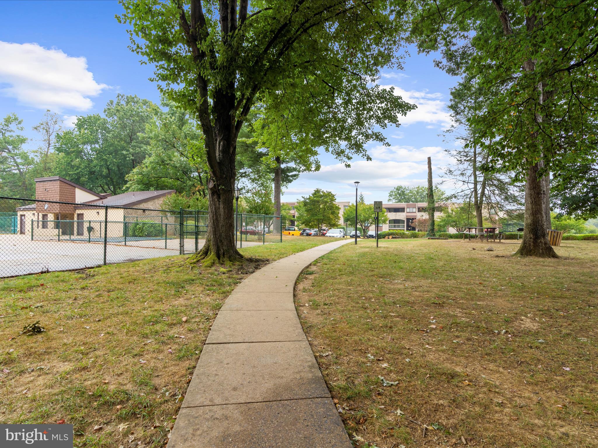 HYDE PARK - Residential