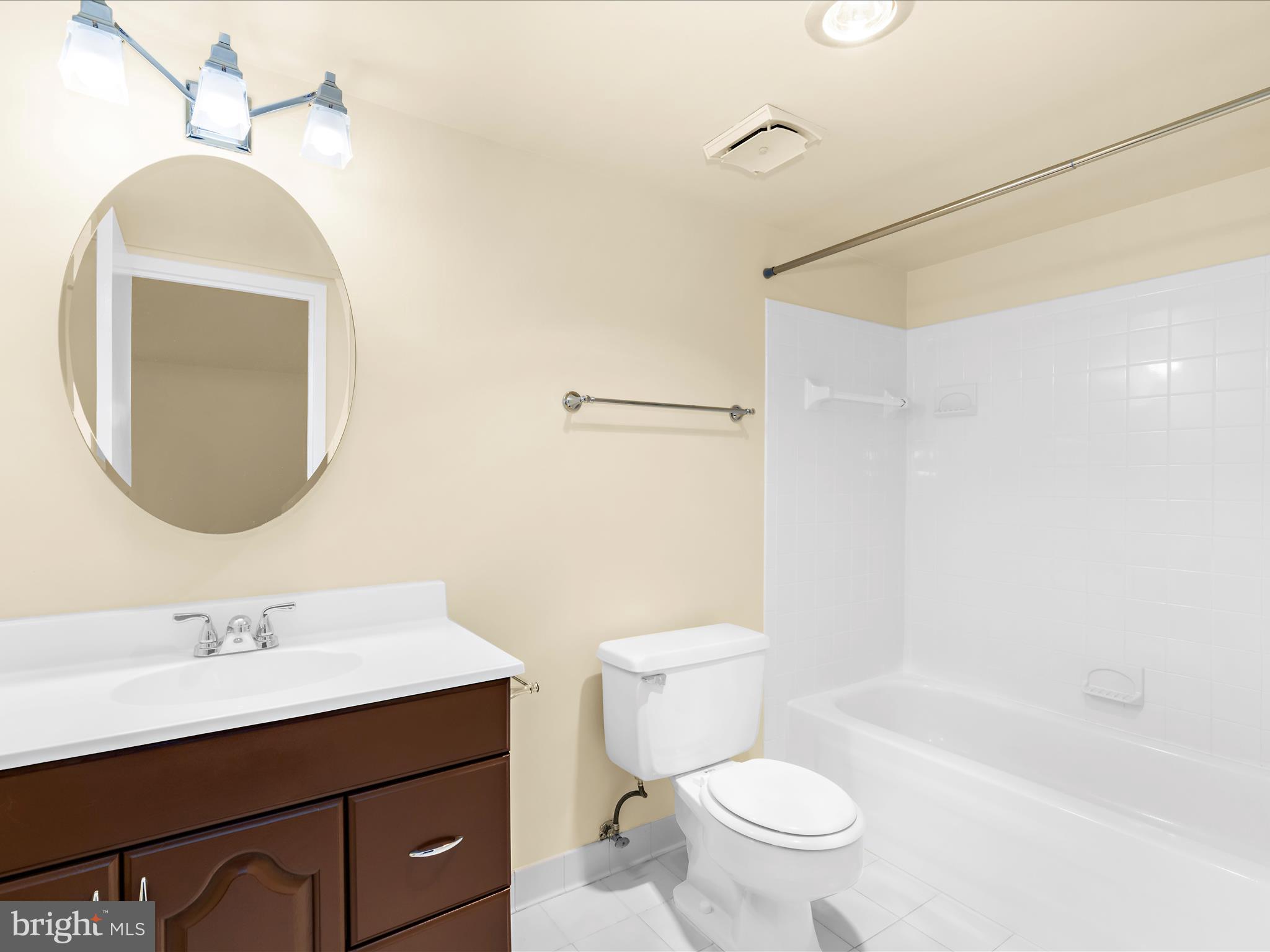 HYDE PARK - Residential