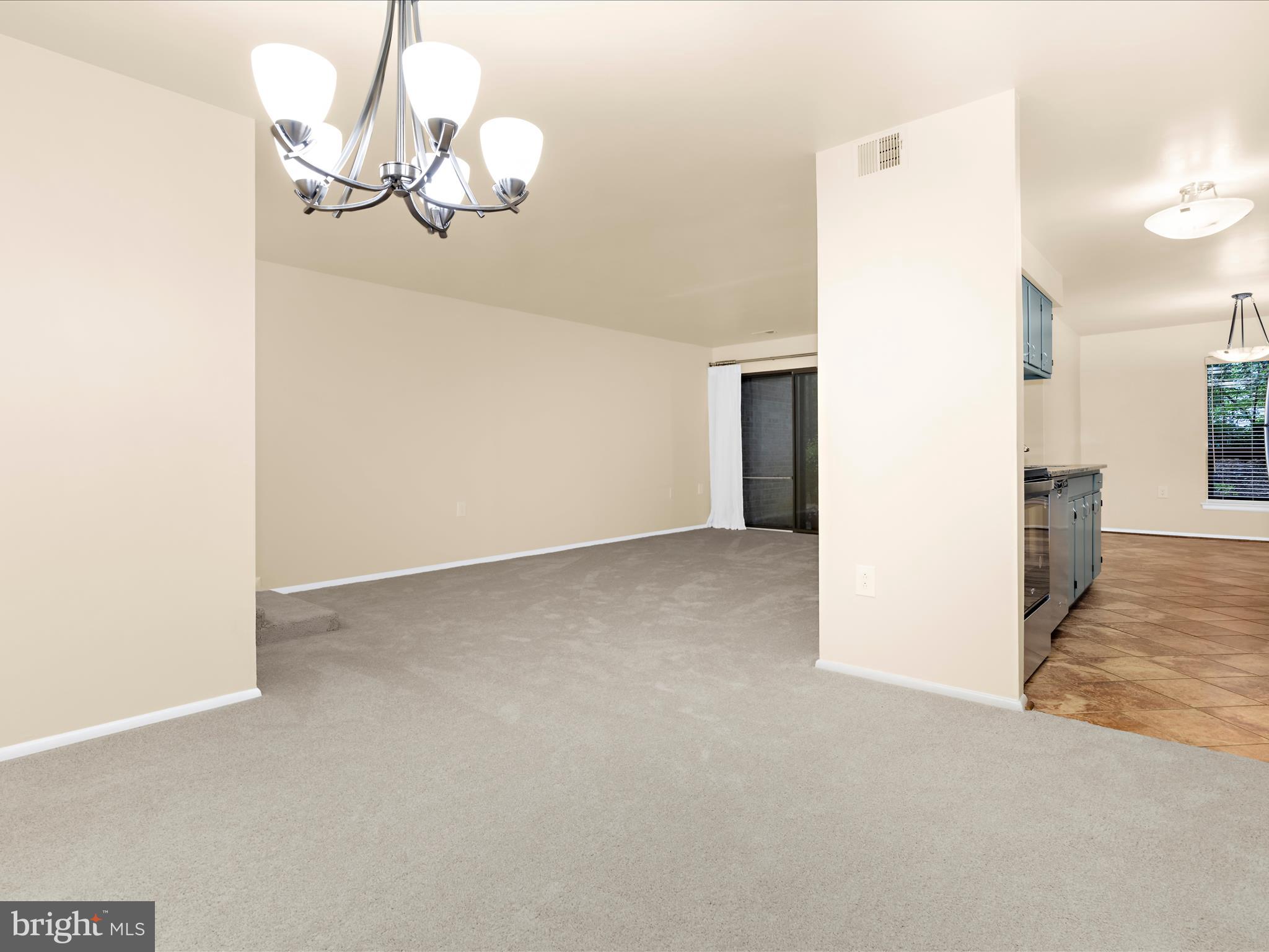 HYDE PARK - Residential