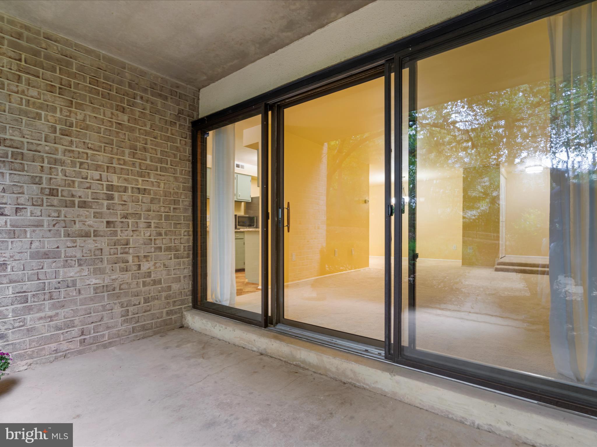 HYDE PARK - Residential