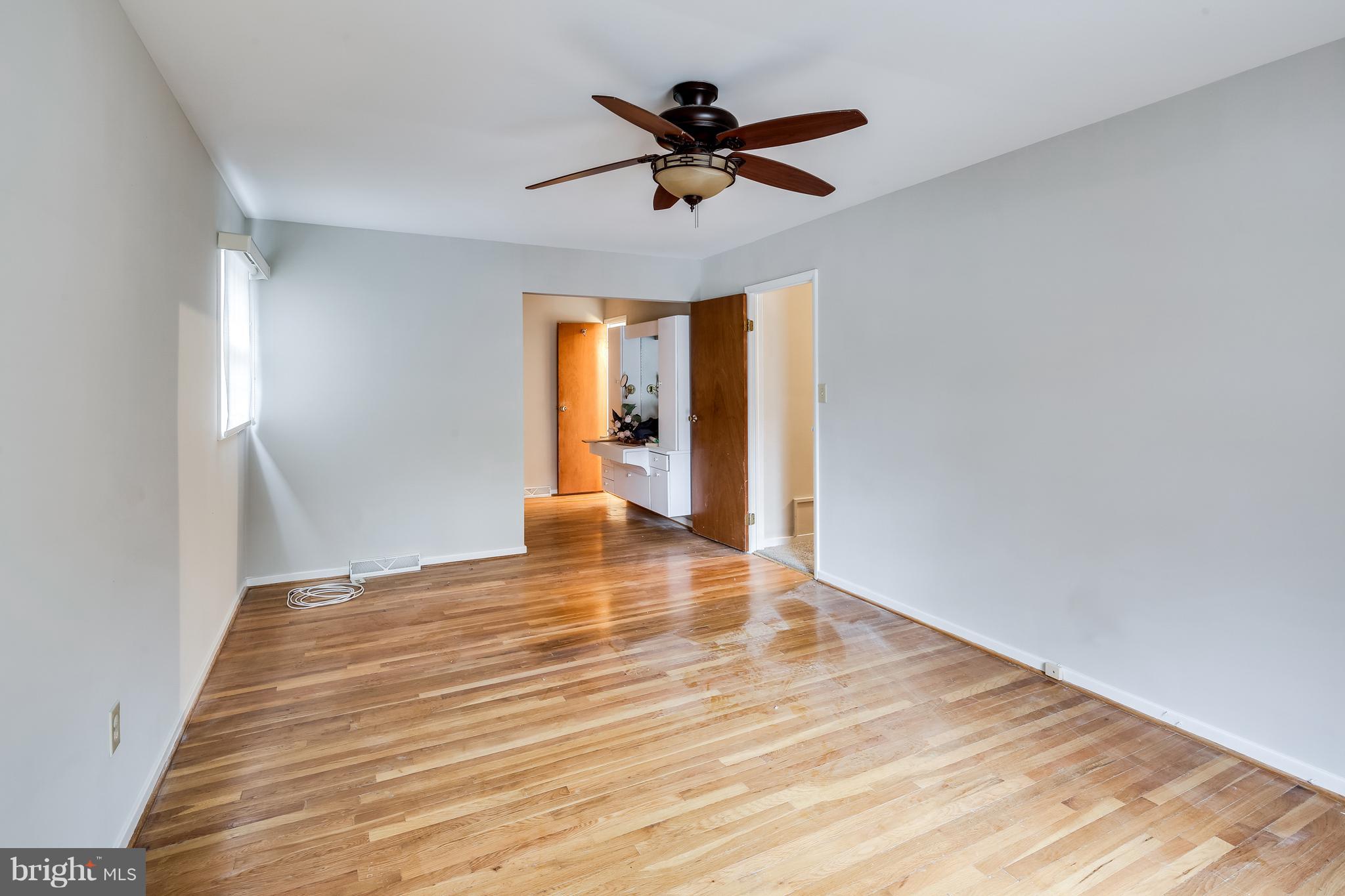 LONGFELLOW - Residential Lease