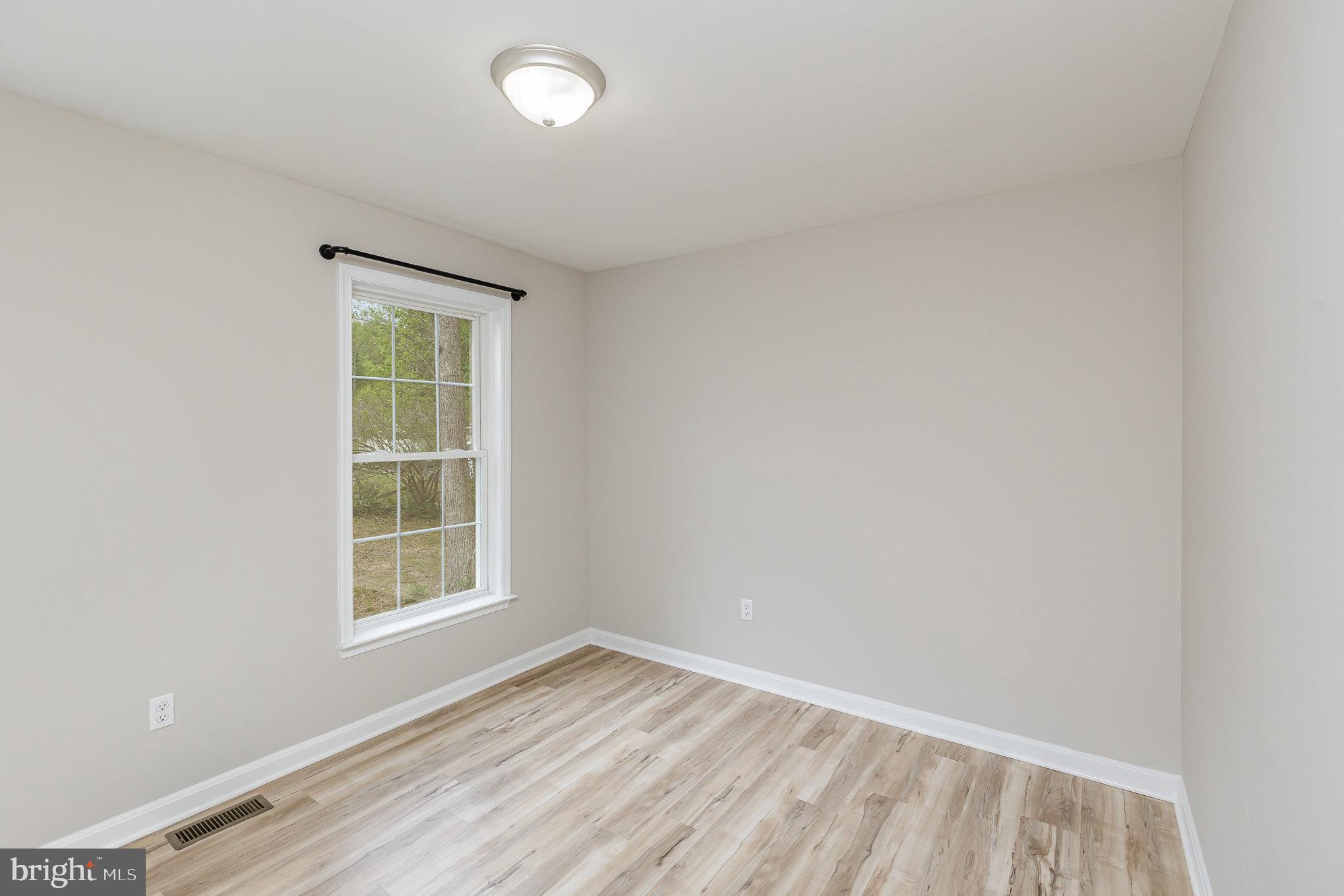 OAKLAND PARAK - Residential Lease