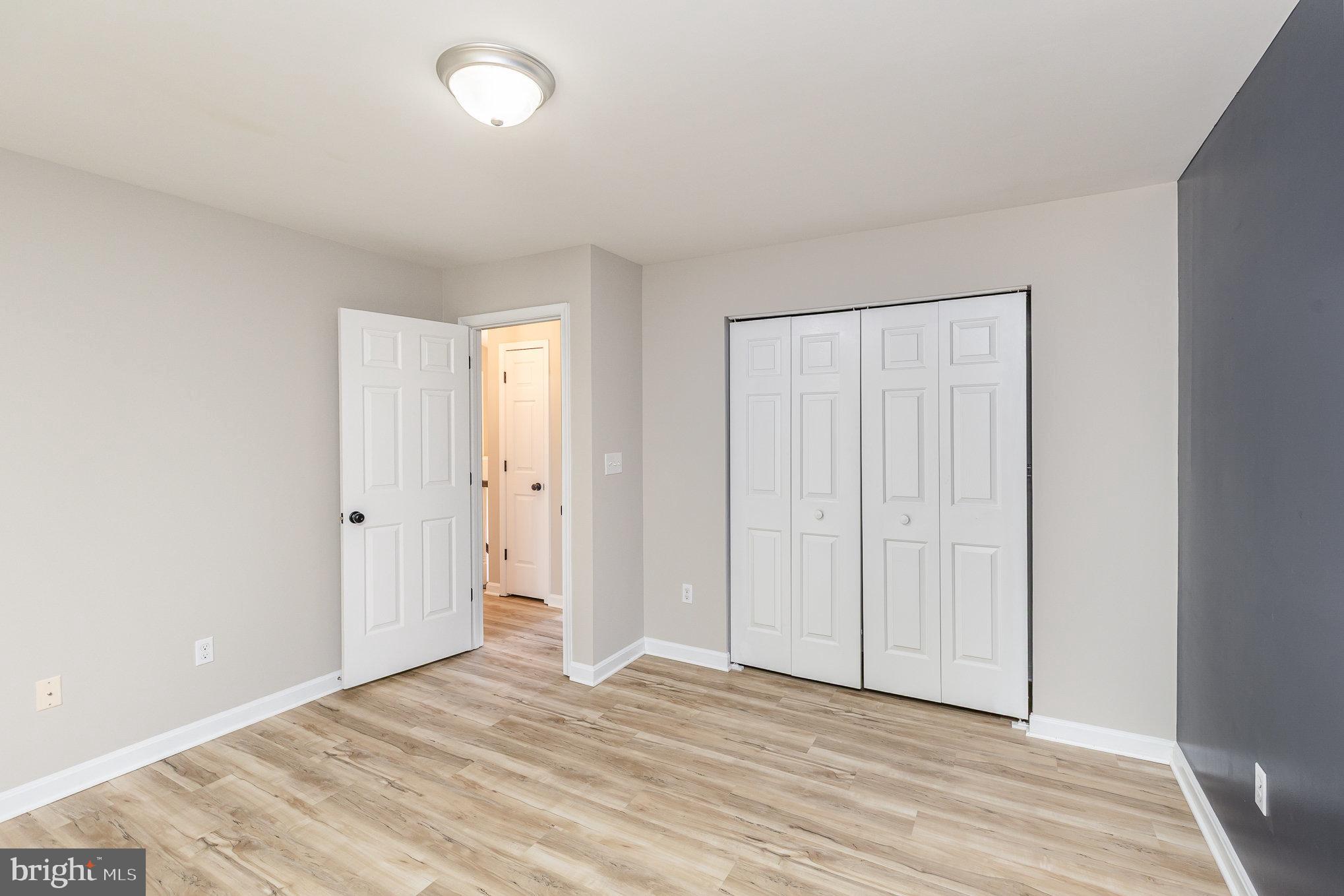 OAKLAND PARAK - Residential Lease