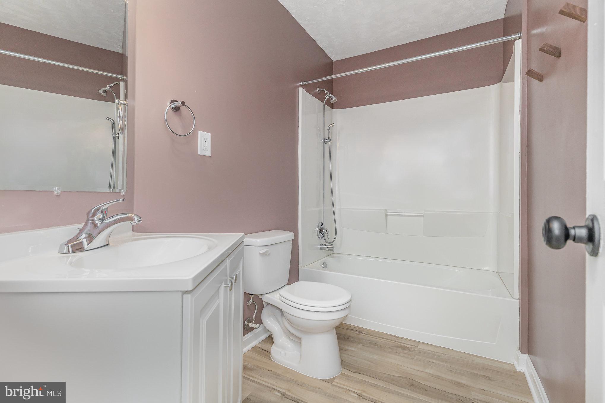 OAKLAND PARAK - Residential Lease