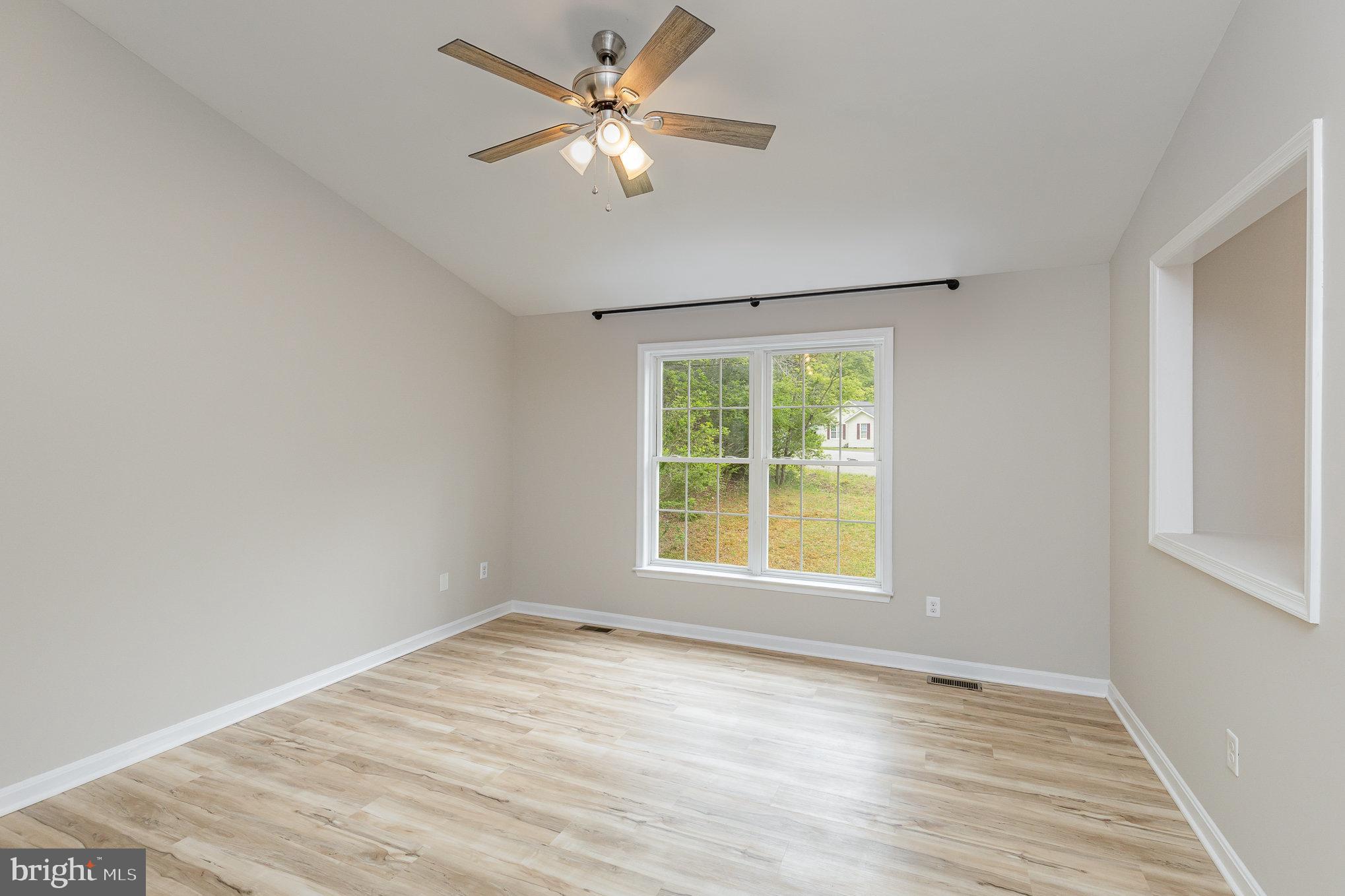 OAKLAND PARAK - Residential Lease