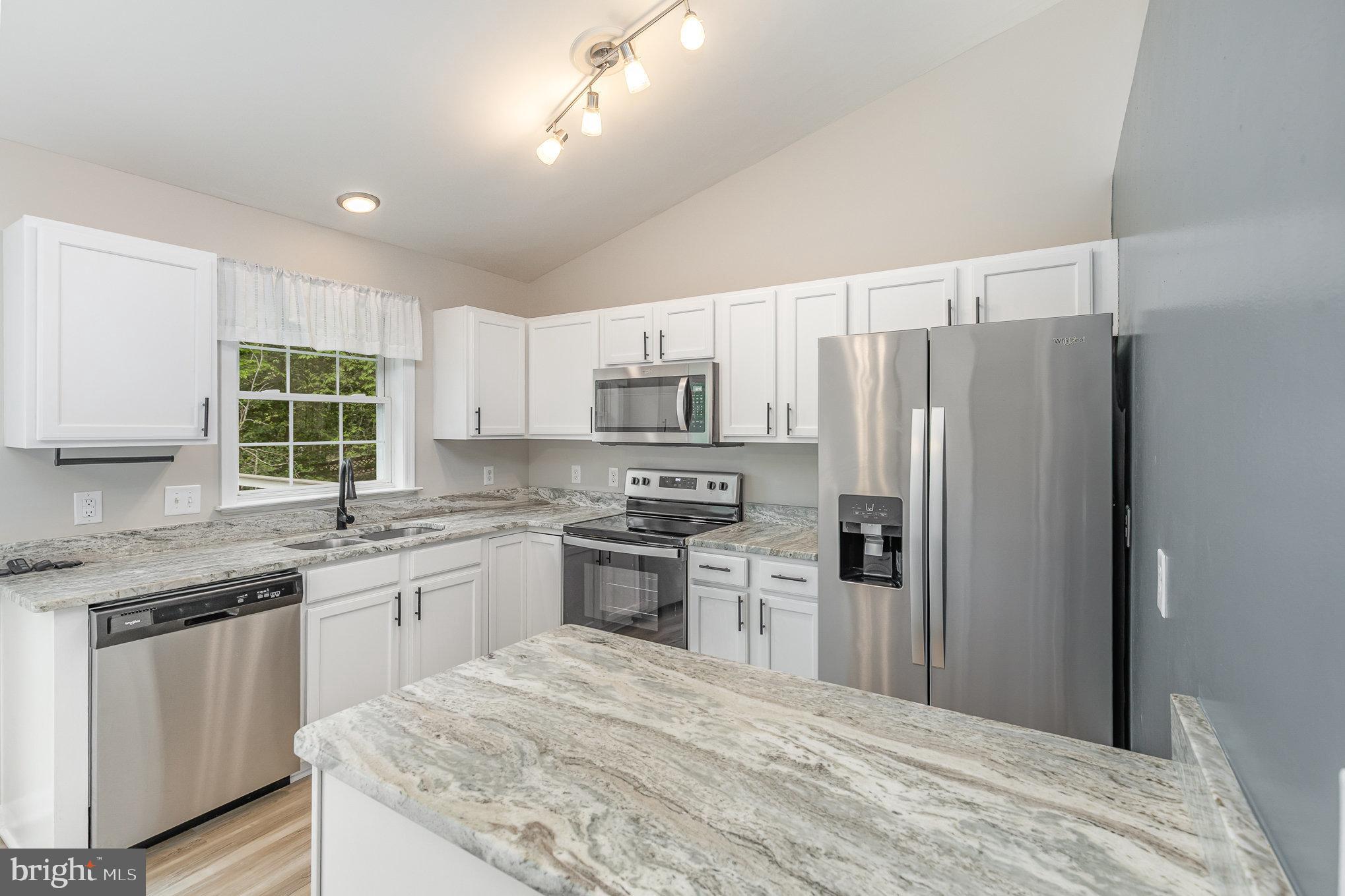 OAKLAND PARAK - Residential Lease