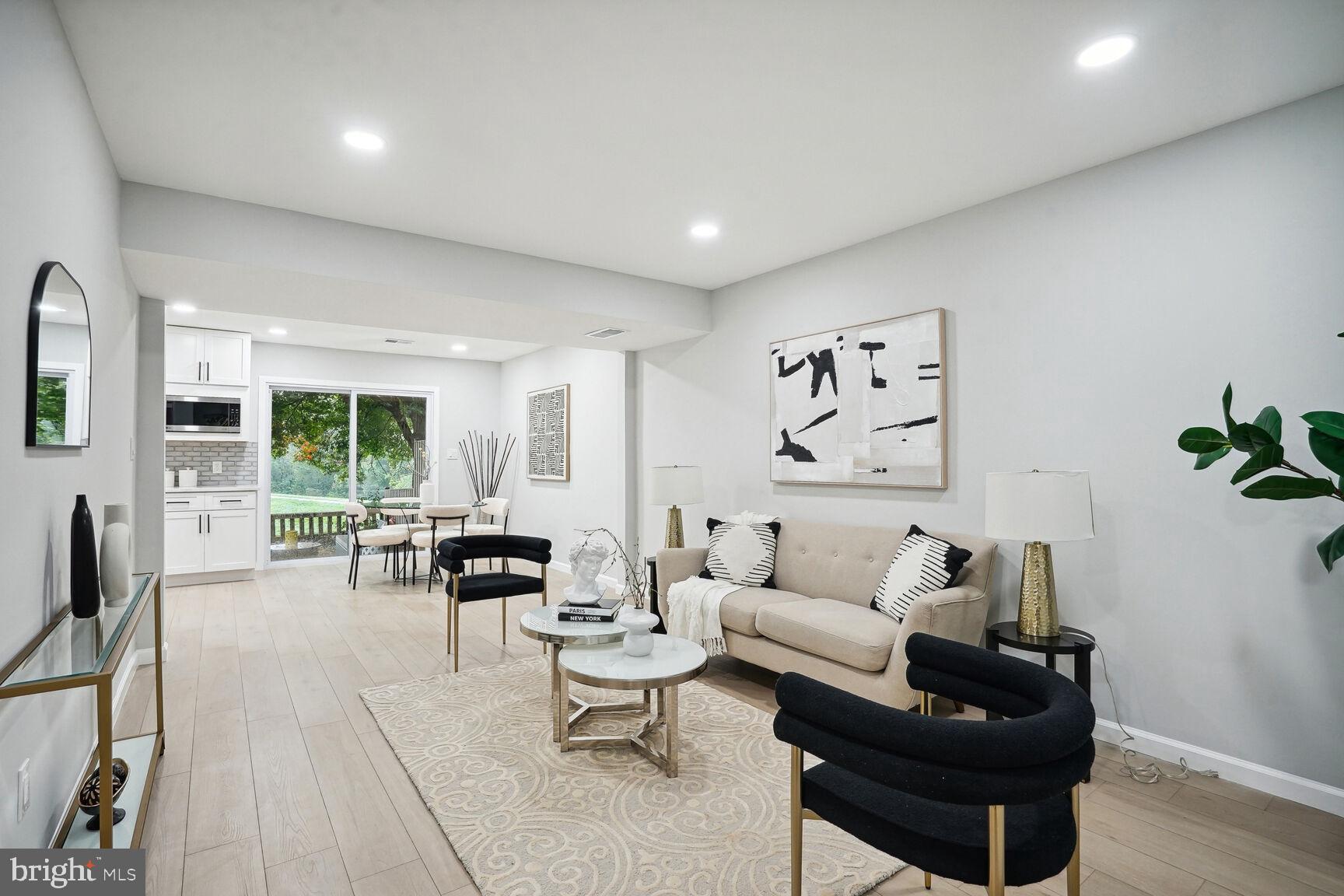 LAKE BRADDOCK - Residential