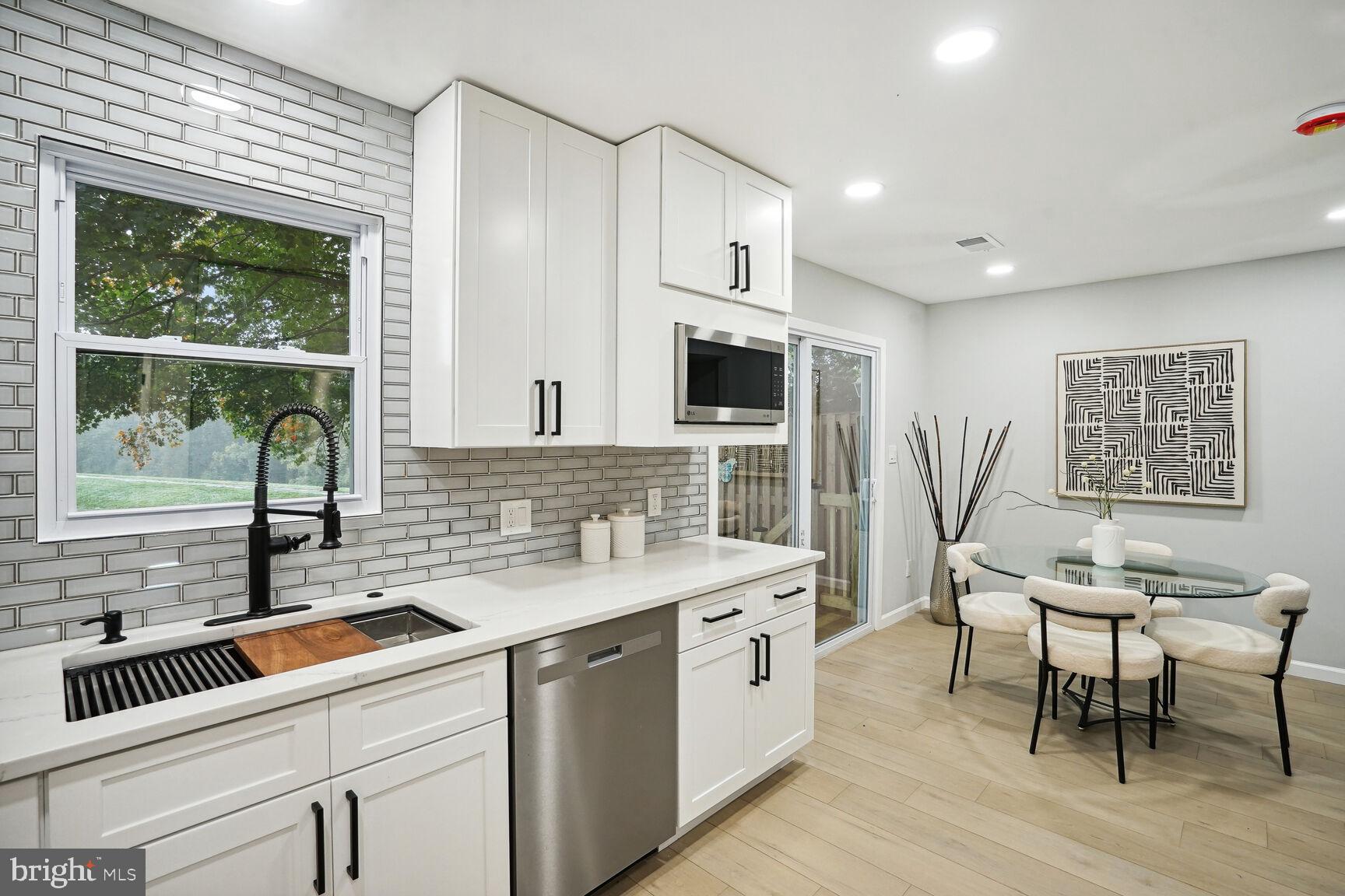 LAKE BRADDOCK - Residential