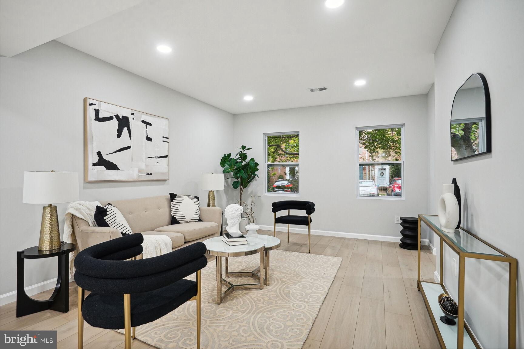 LAKE BRADDOCK - Residential