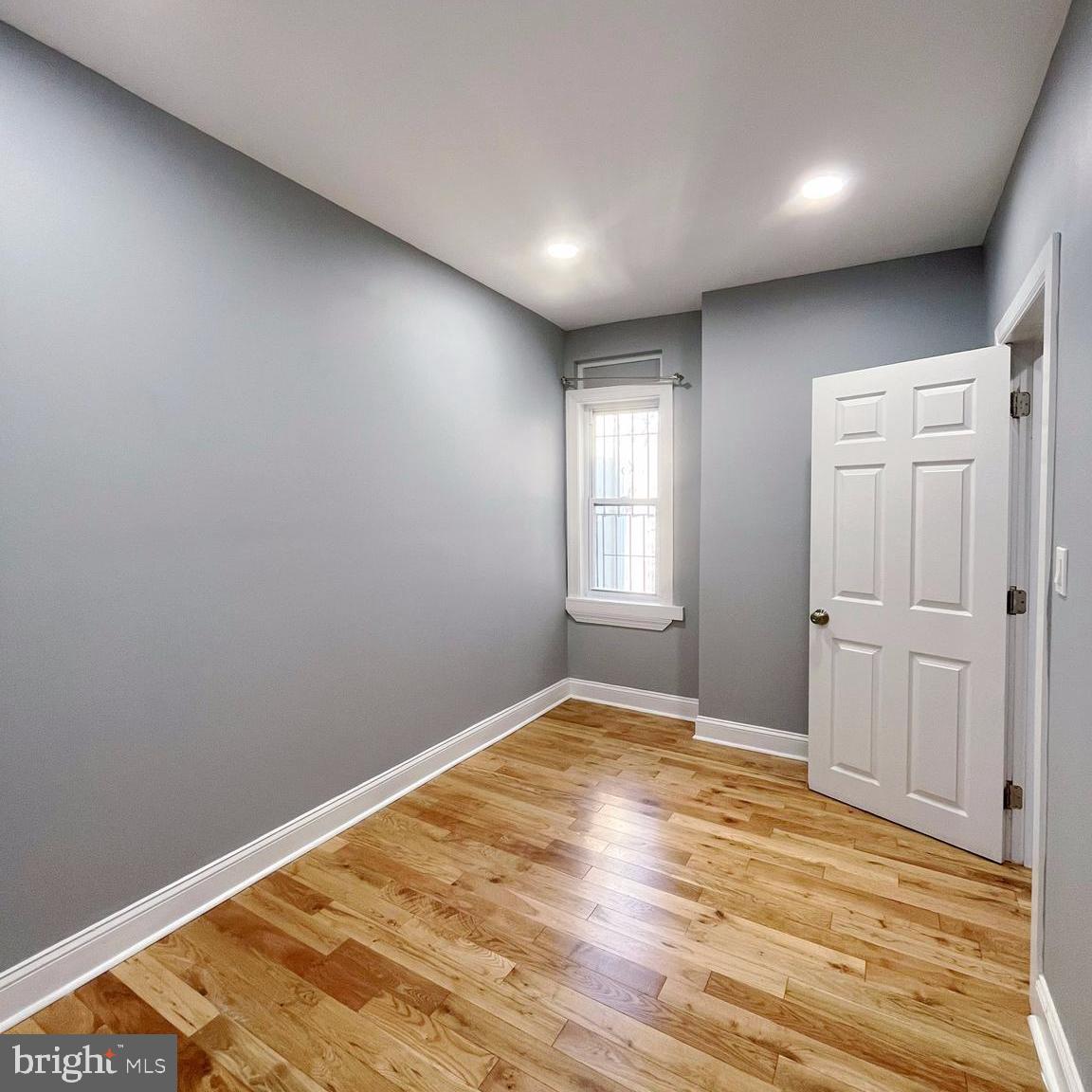 LOWER MOYAMENSING - Residential