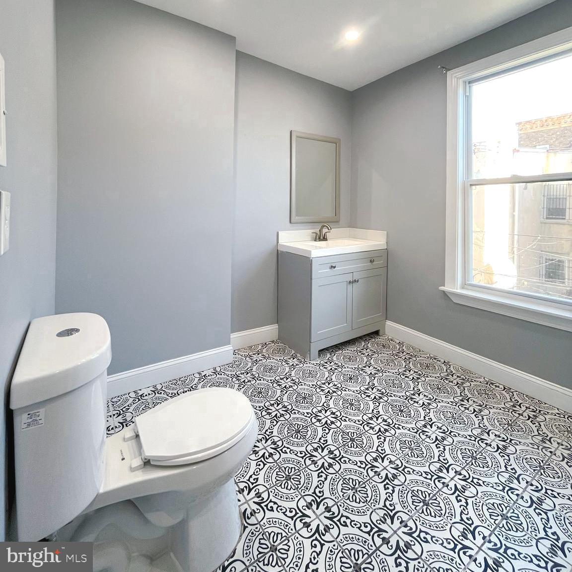 LOWER MOYAMENSING - Residential