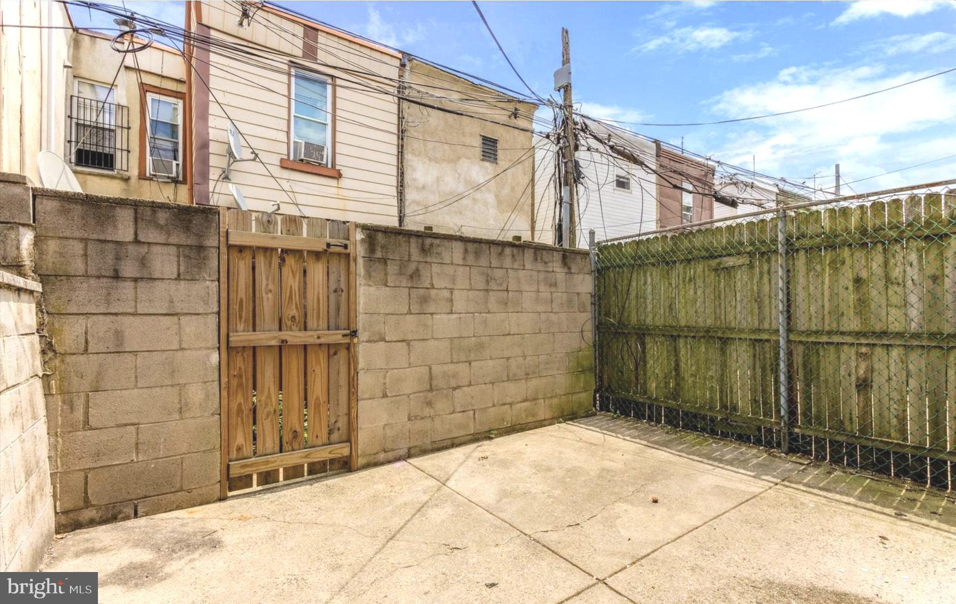 LOWER MOYAMENSING - Residential