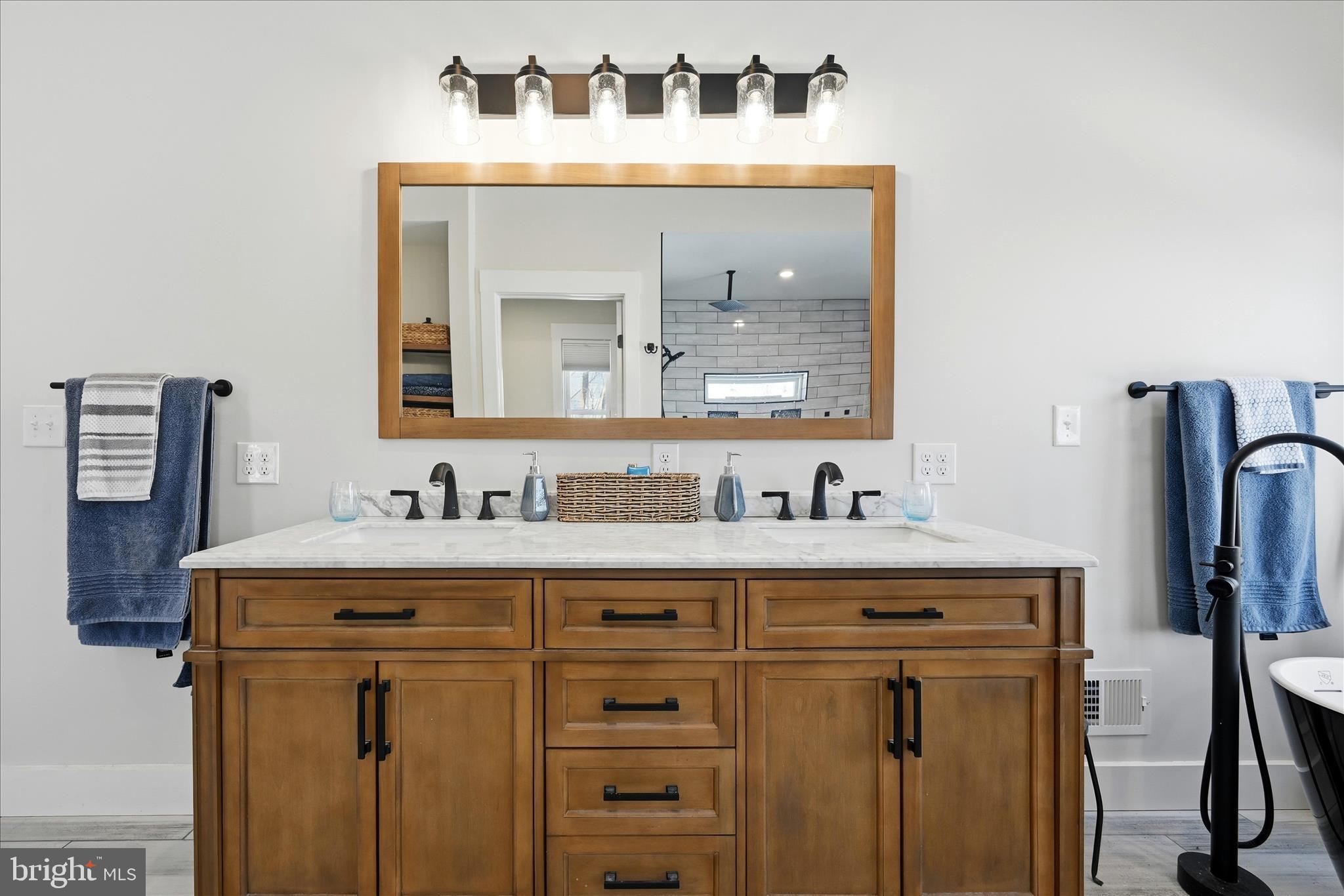 ESTATES AT LAKE JOHN - Farm