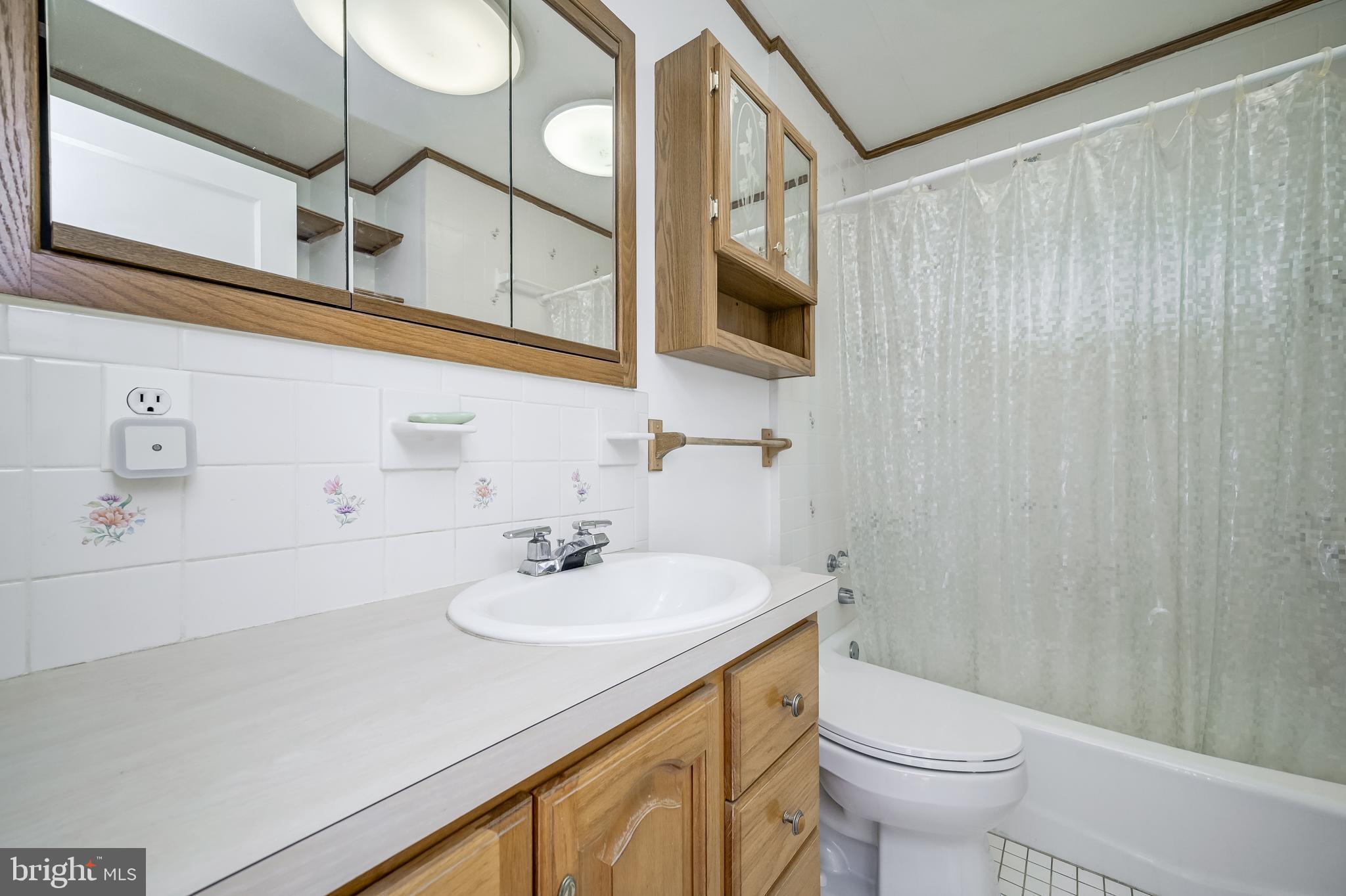 CHESTNUT HILLS - Residential