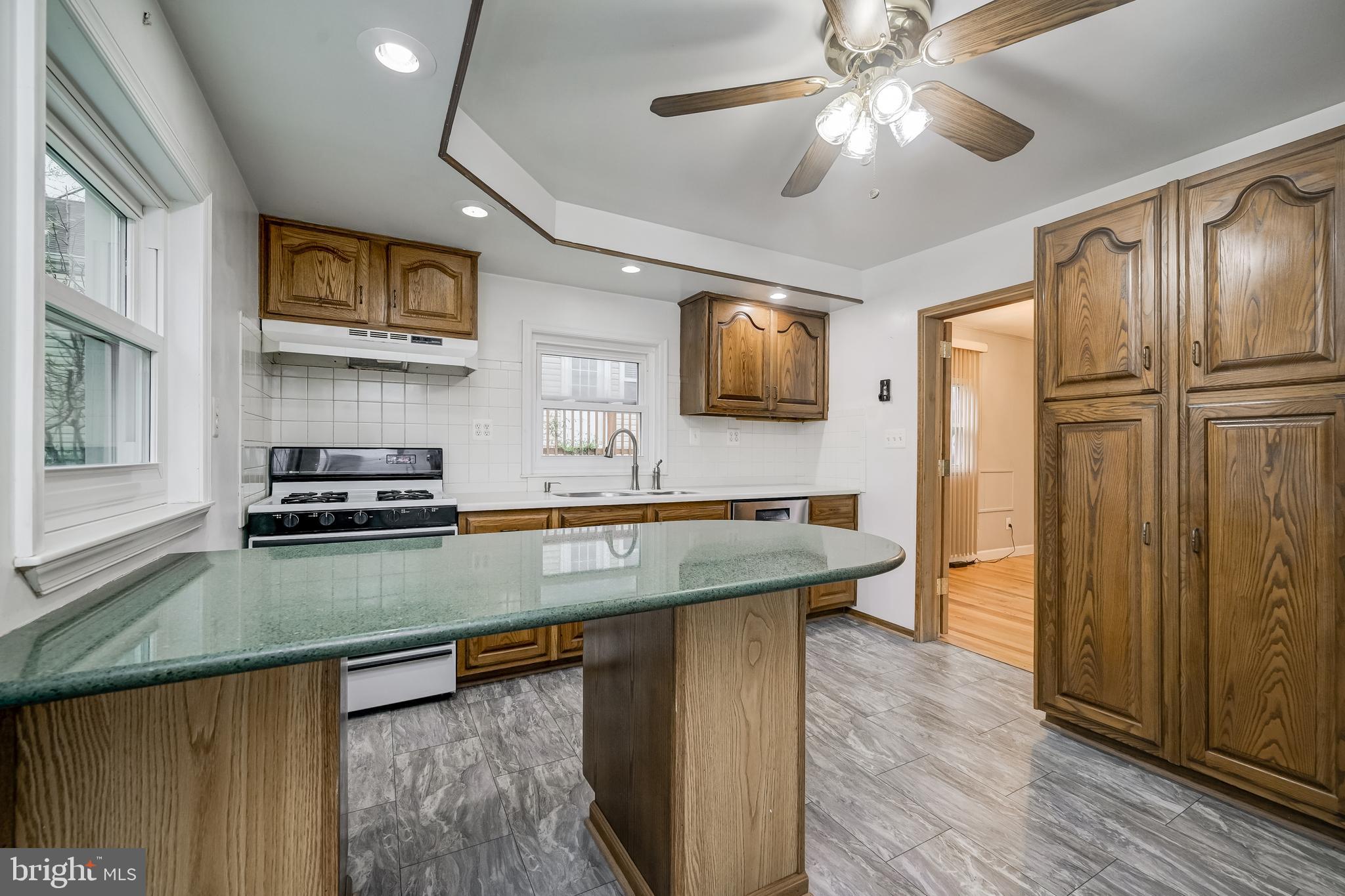 CHESTNUT HILLS - Residential