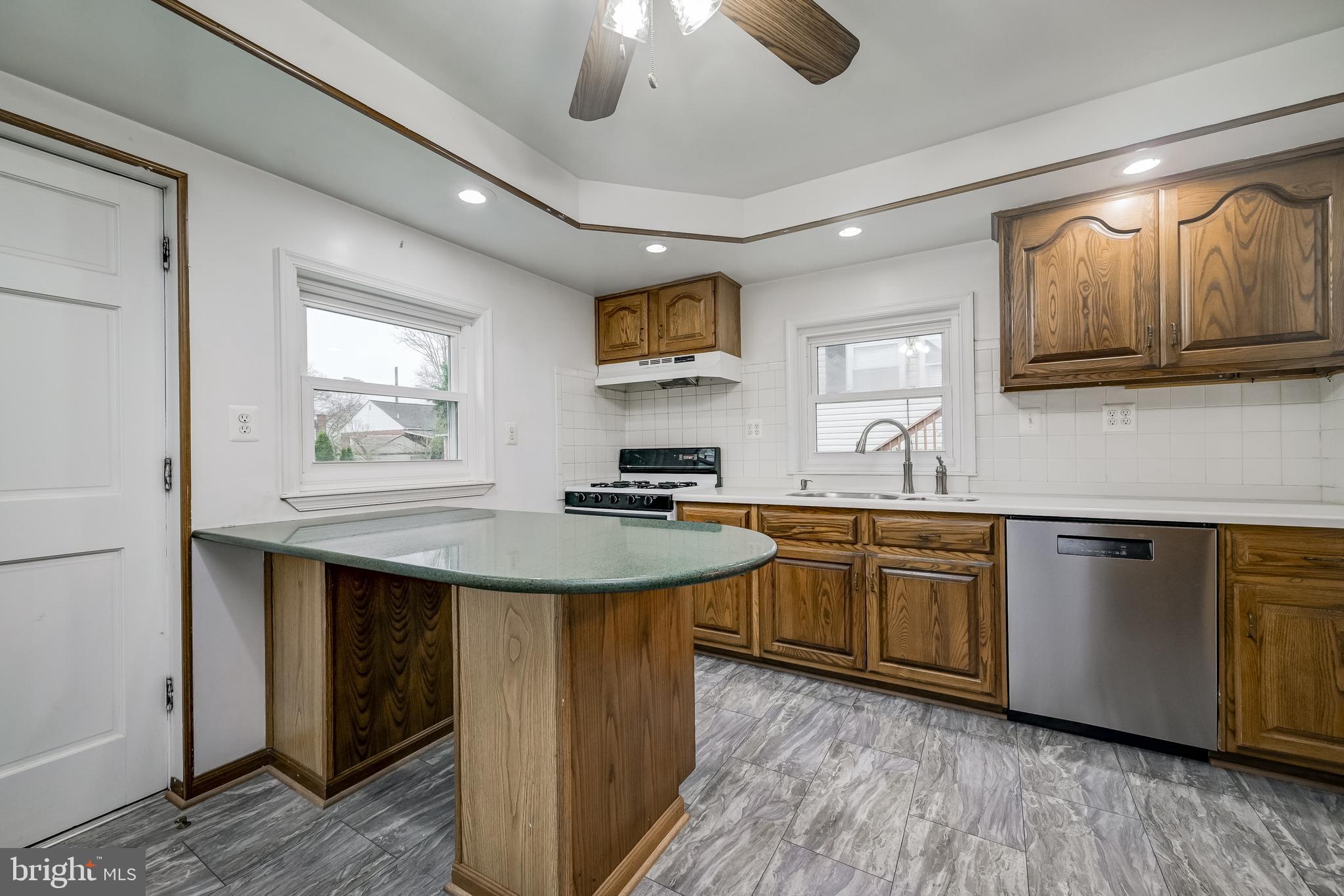 CHESTNUT HILLS - Residential