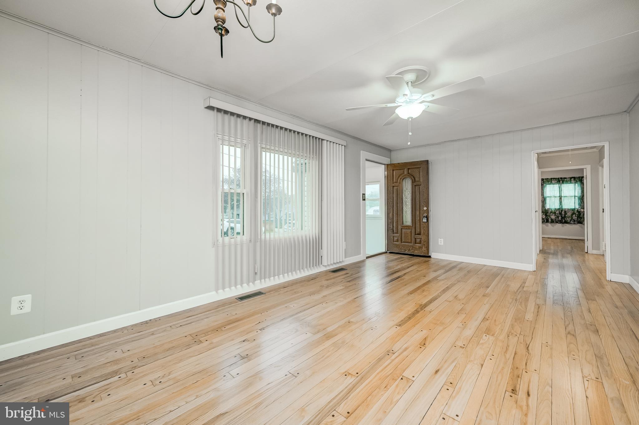 CHESTNUT HILLS - Residential