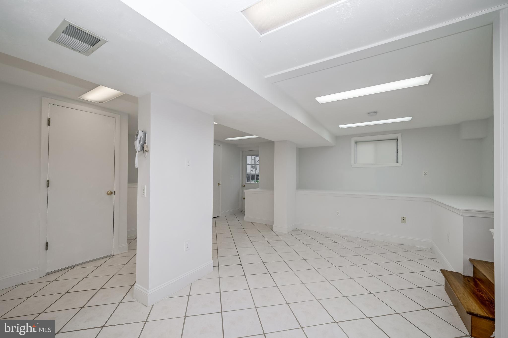 CHESTNUT HILLS - Residential