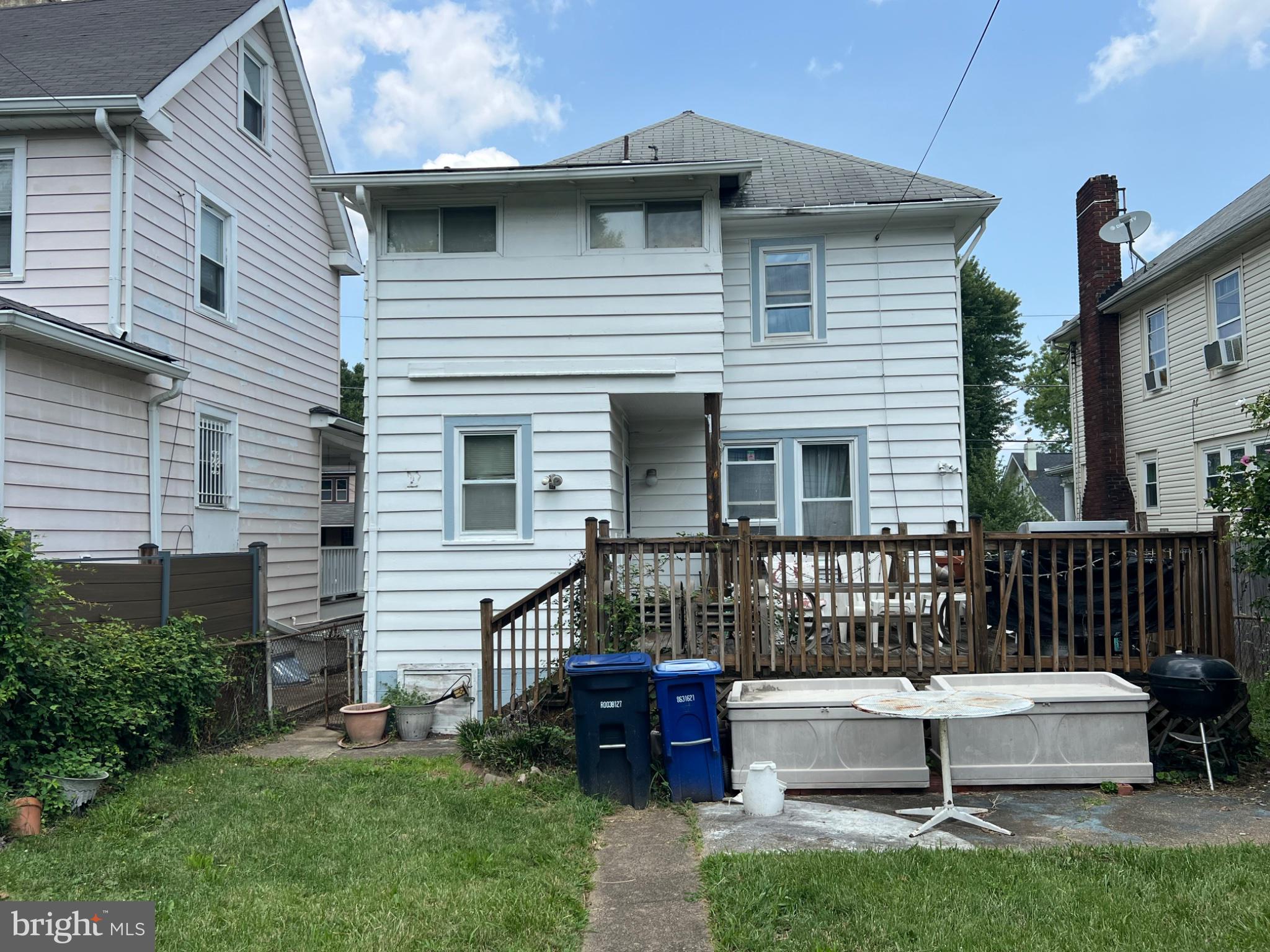 1903 LAWRENCE NE