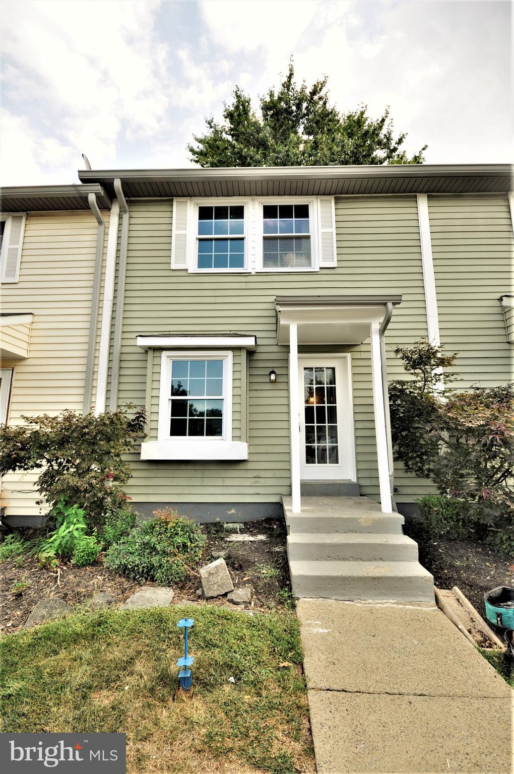 PLAZA VILLAGE - Residential Lease