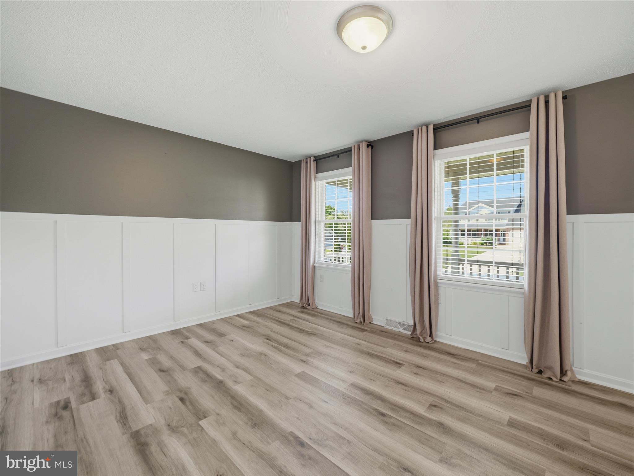 HAMILTON HILLS - Residential