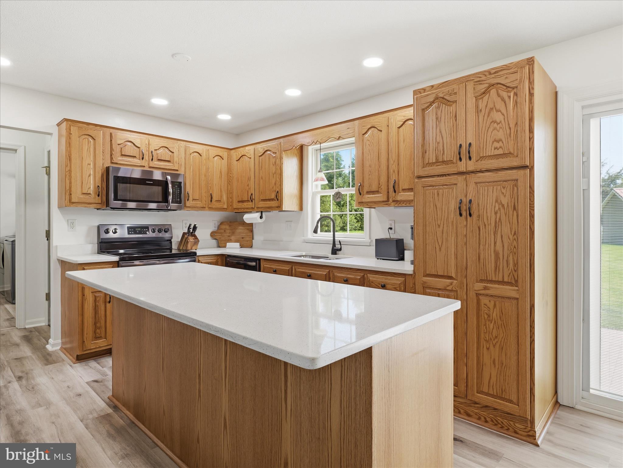 HAMILTON HILLS - Residential
