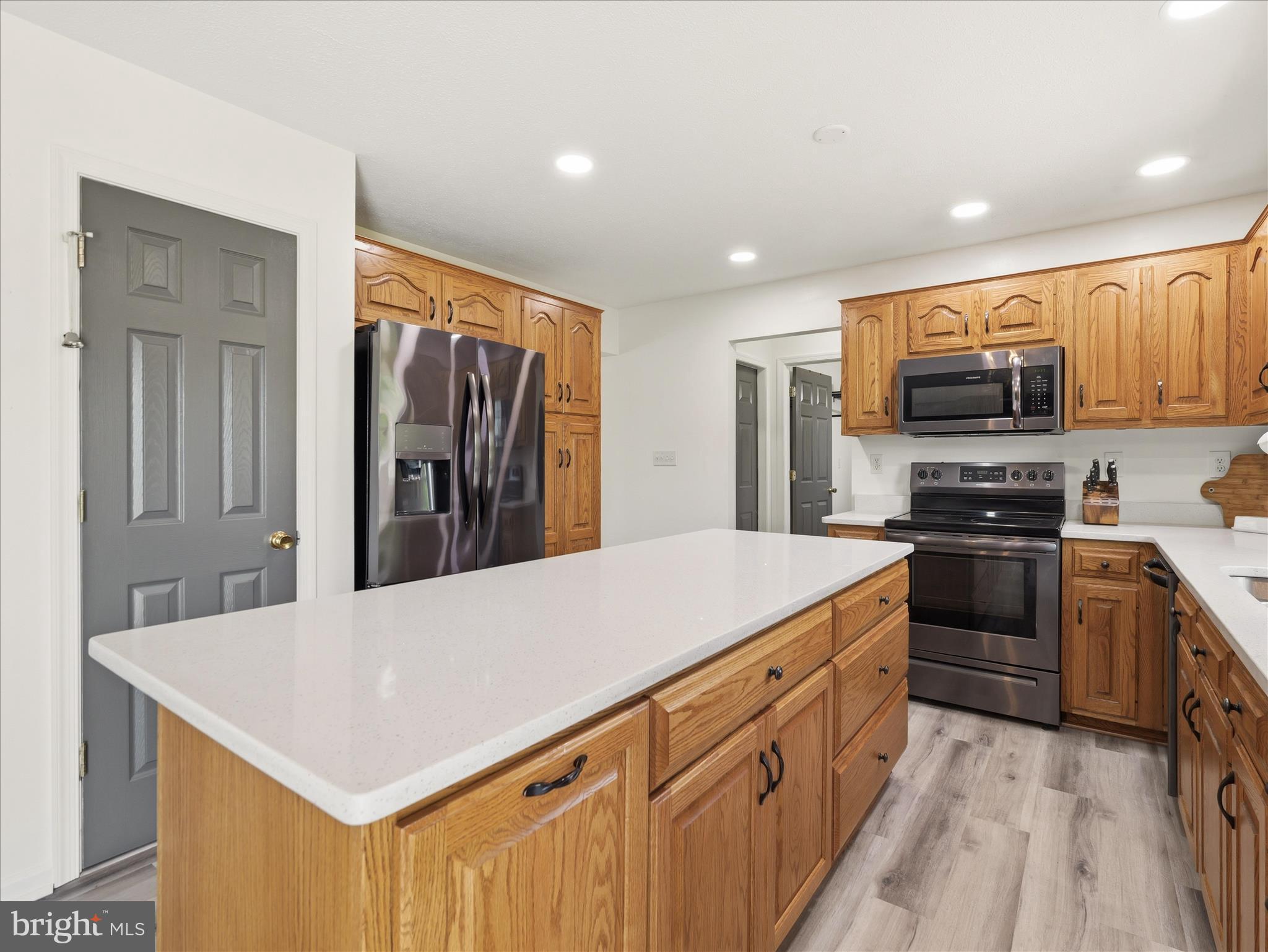 HAMILTON HILLS - Residential