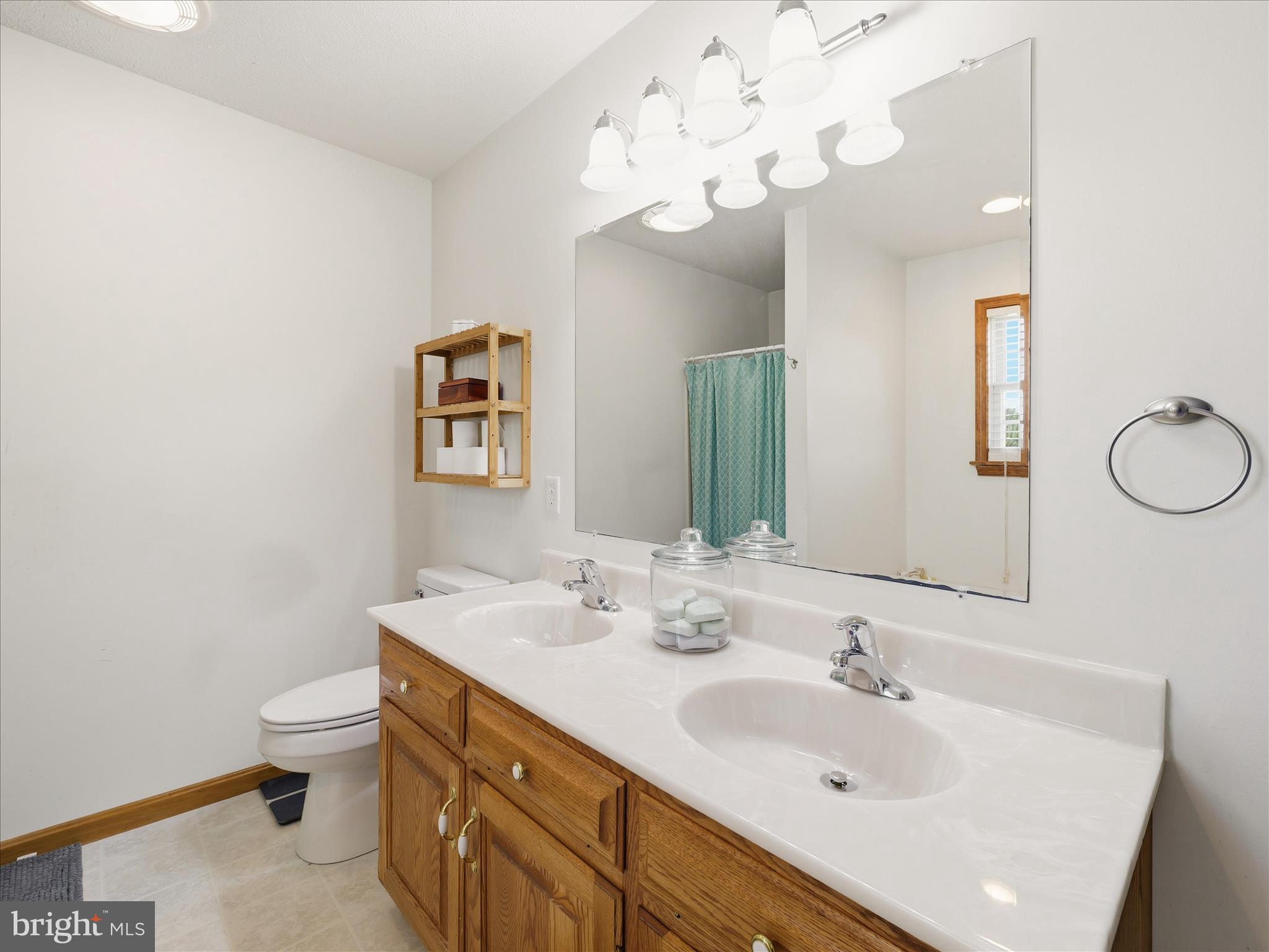 HAMILTON HILLS - Residential
