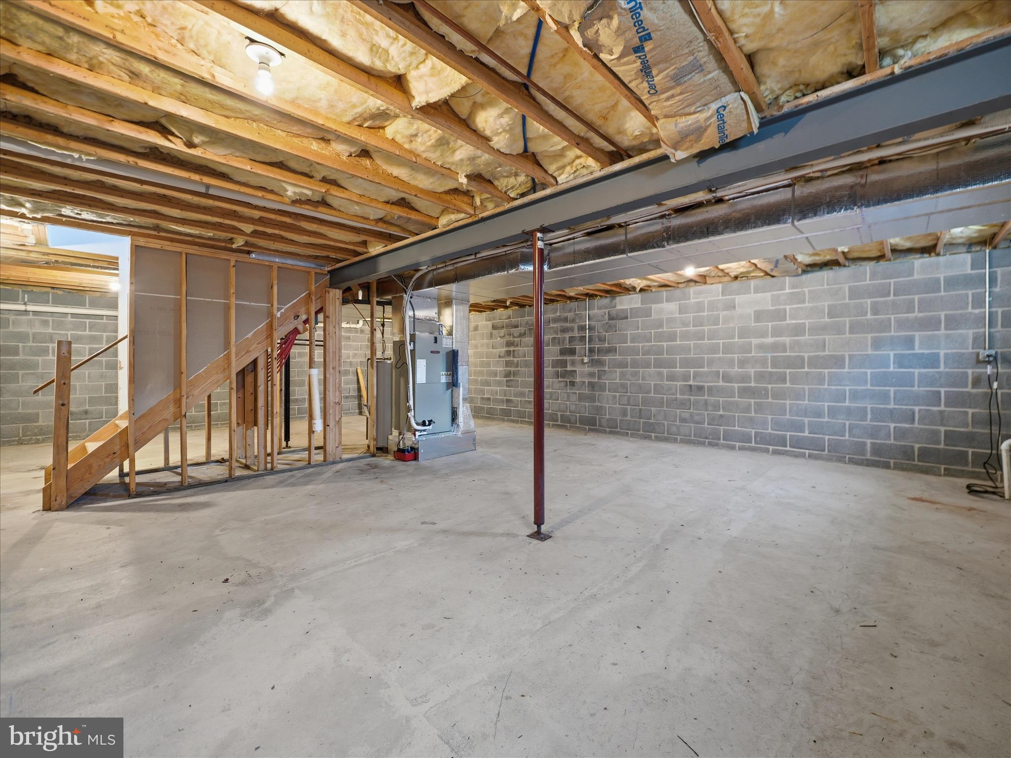 HAMILTON HILLS - Residential
