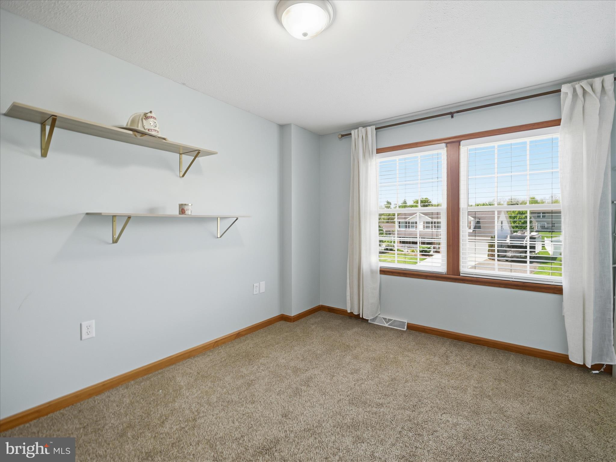 HAMILTON HILLS - Residential