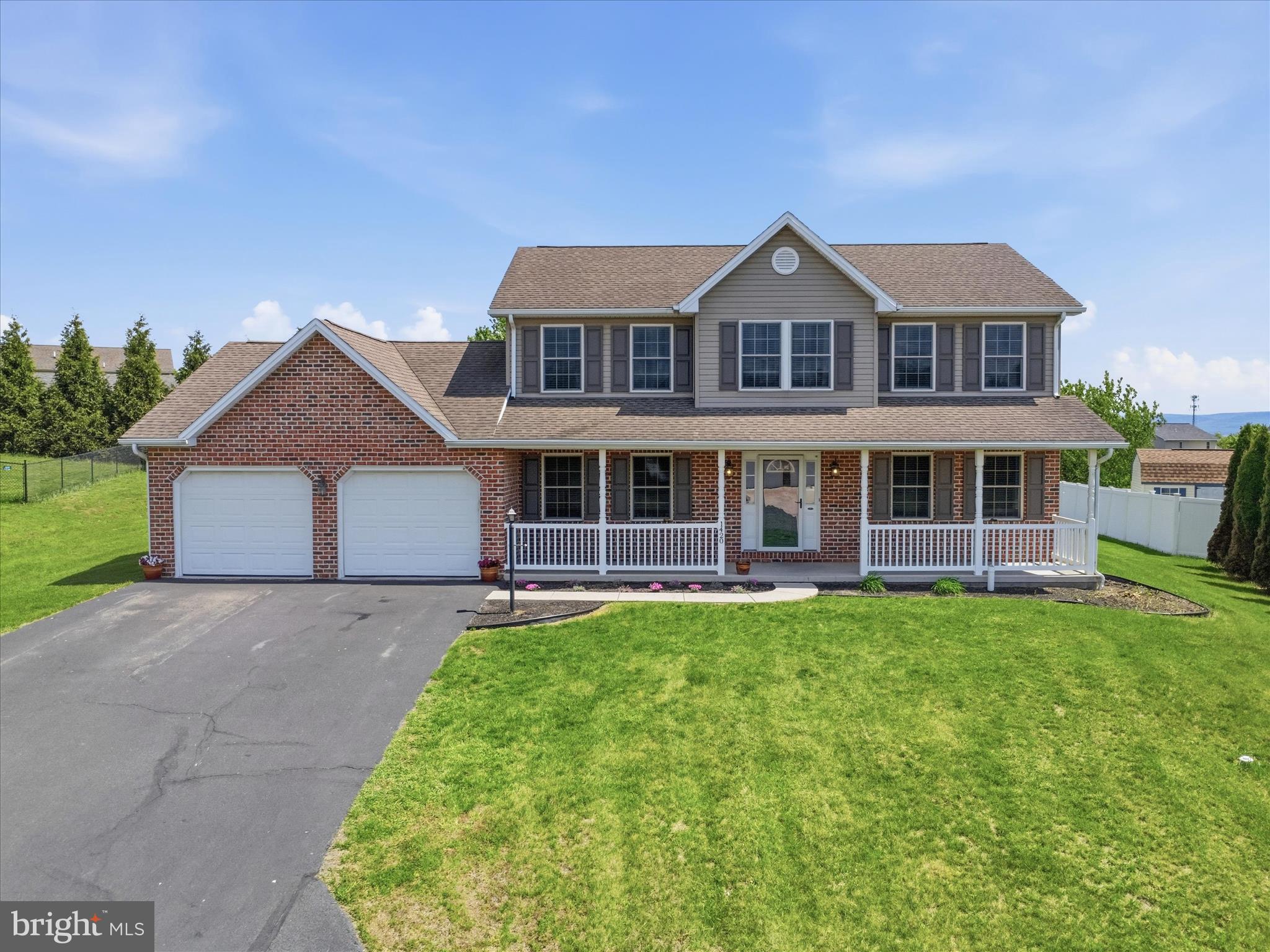 HAMILTON HILLS - Residential