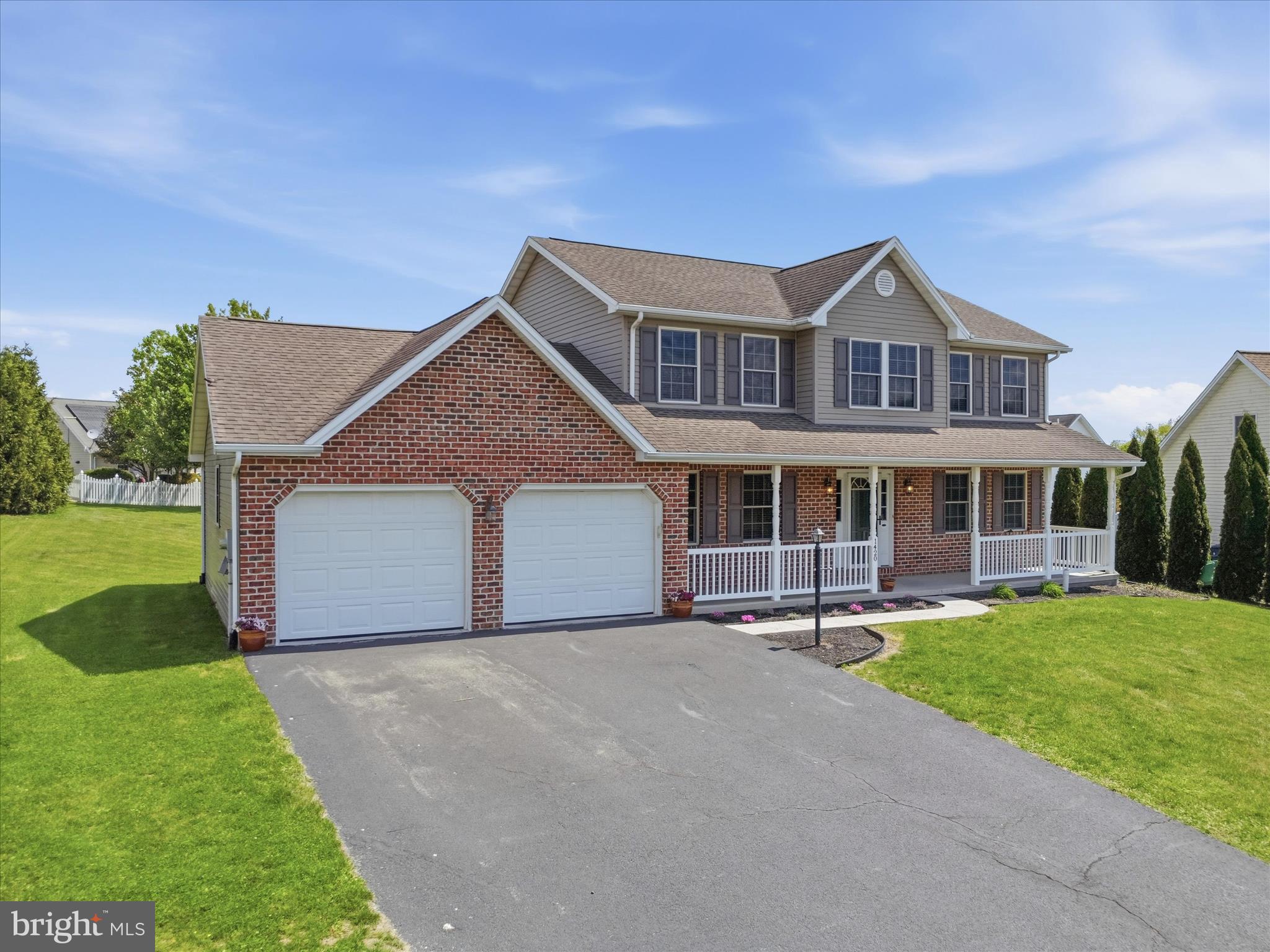 HAMILTON HILLS - Residential