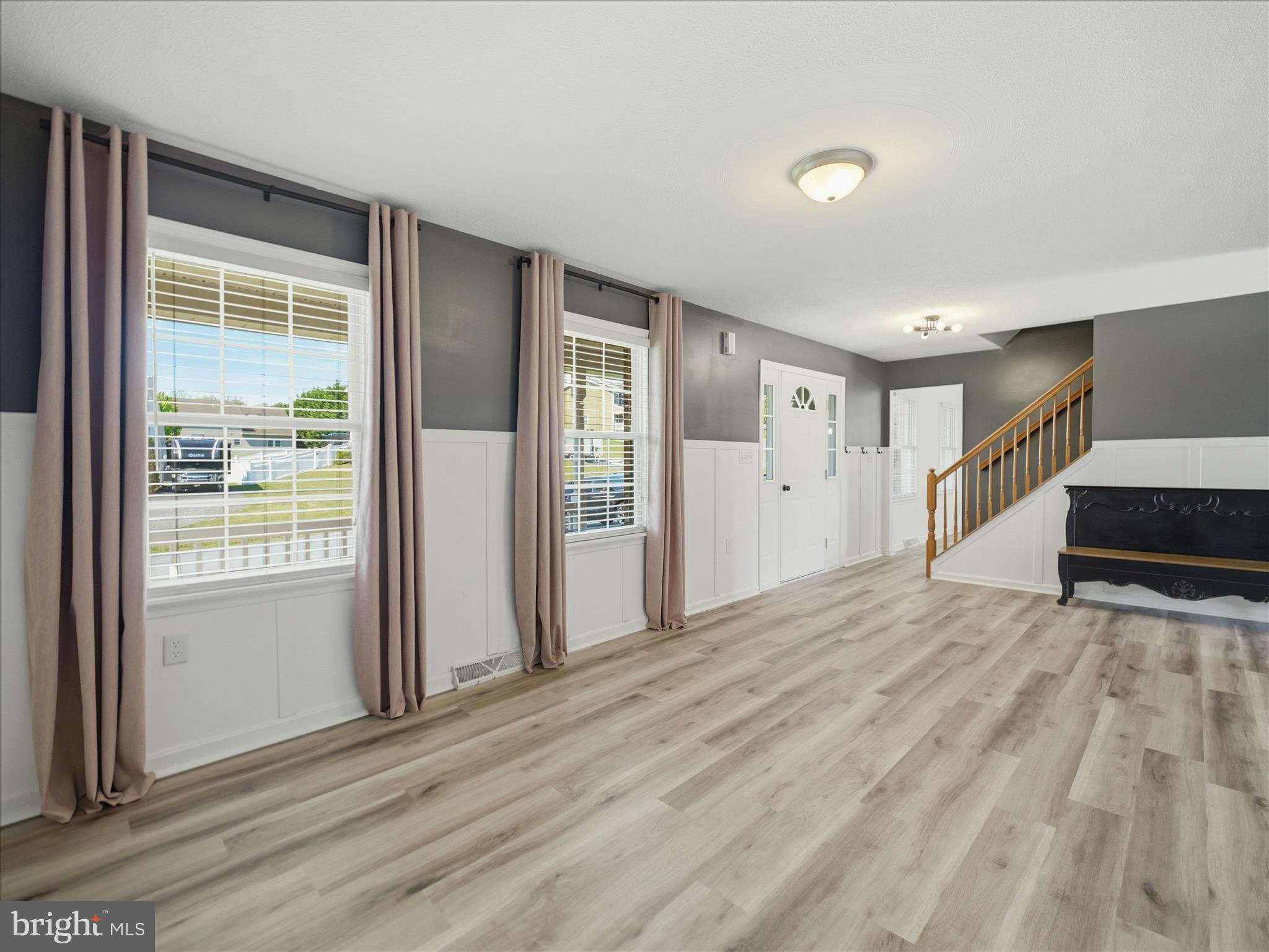 HAMILTON HILLS - Residential