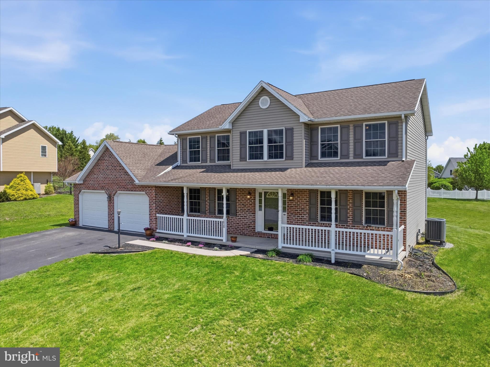 HAMILTON HILLS - Residential