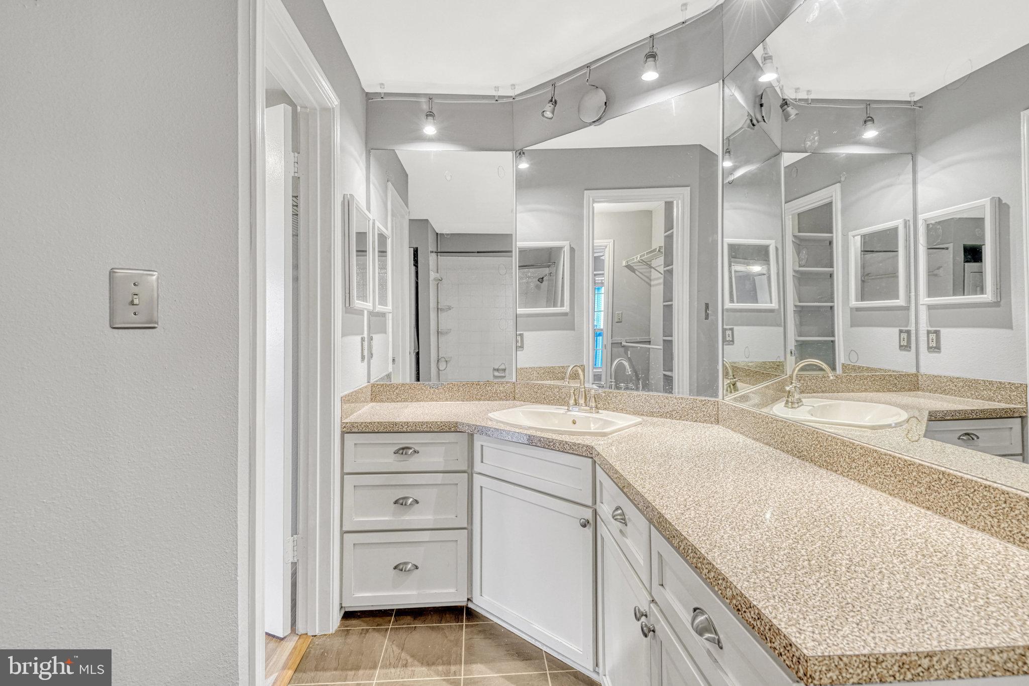 PENDERBROOK - Residential Lease